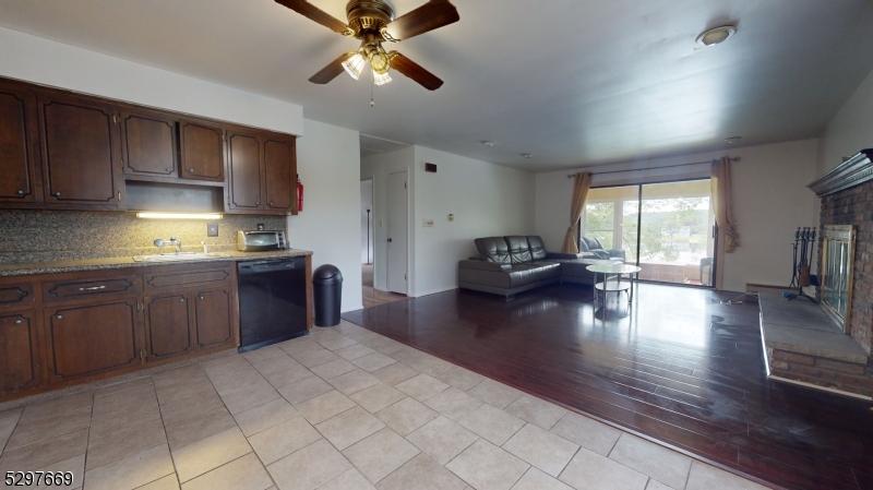 368 F Lake Shore South