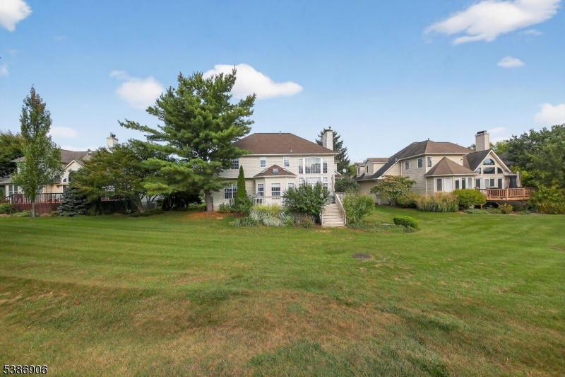 5 Rock Oak Ct