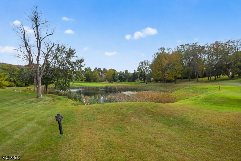 5 Rock Oak Ct
