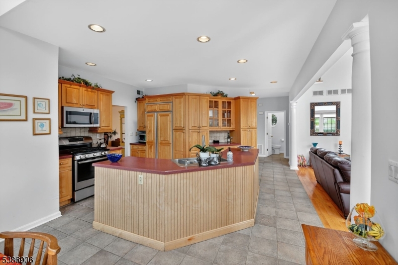 5 Rock Oak Ct