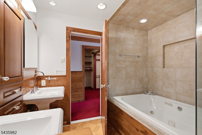 229 Clove Road