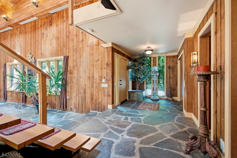 229 Clove Road