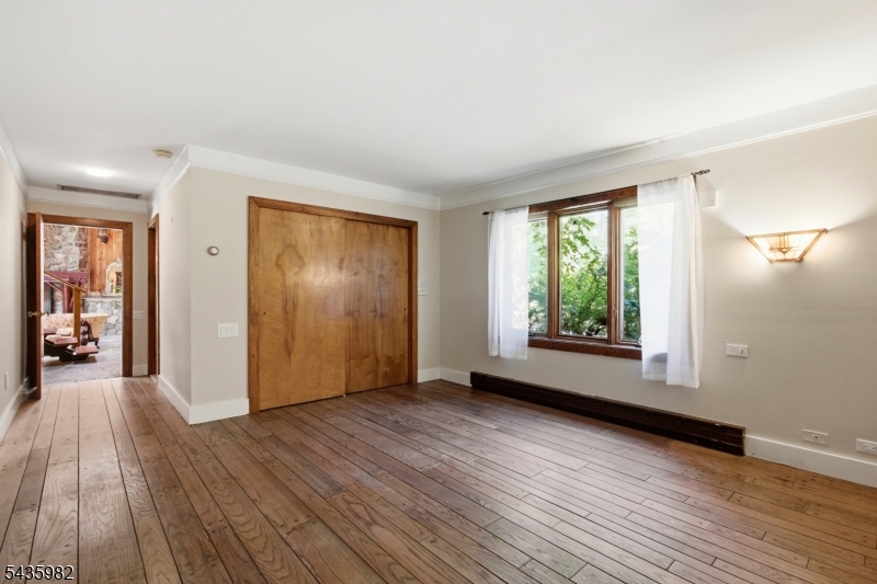 229 Clove Road