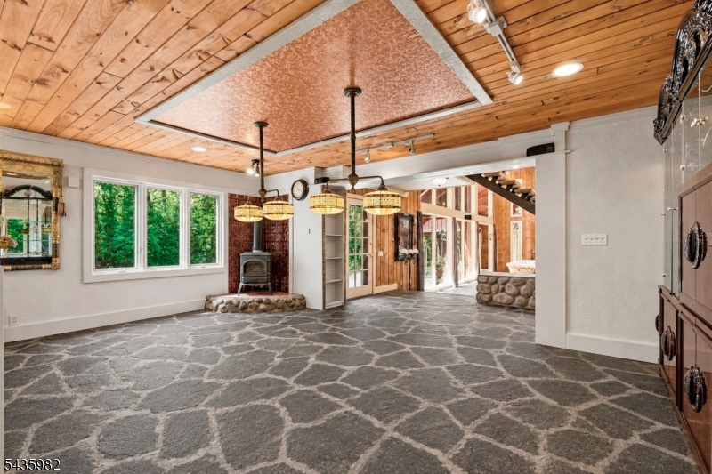 229 Clove Road