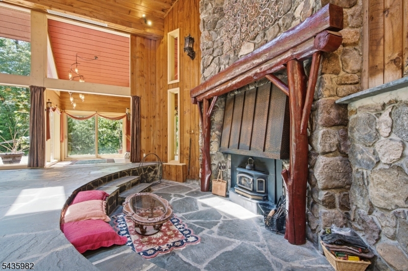 229 Clove Road