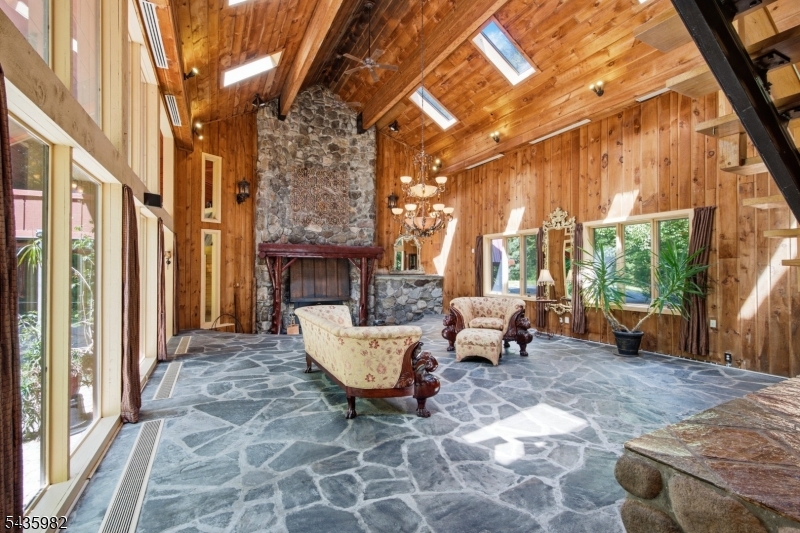 229 Clove Road