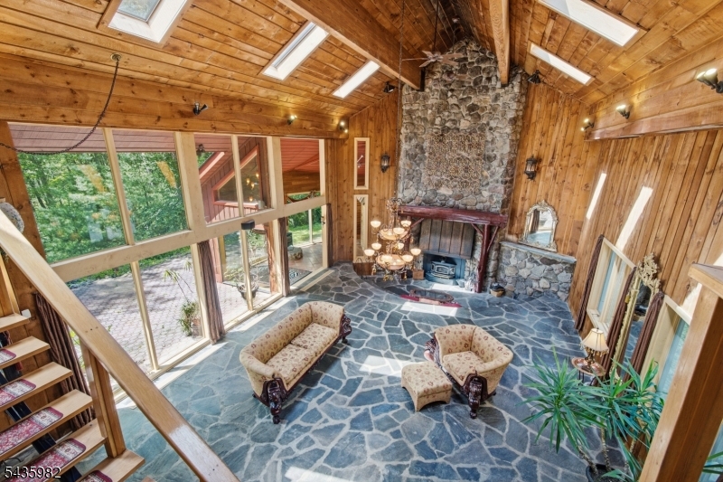 229 Clove Road
