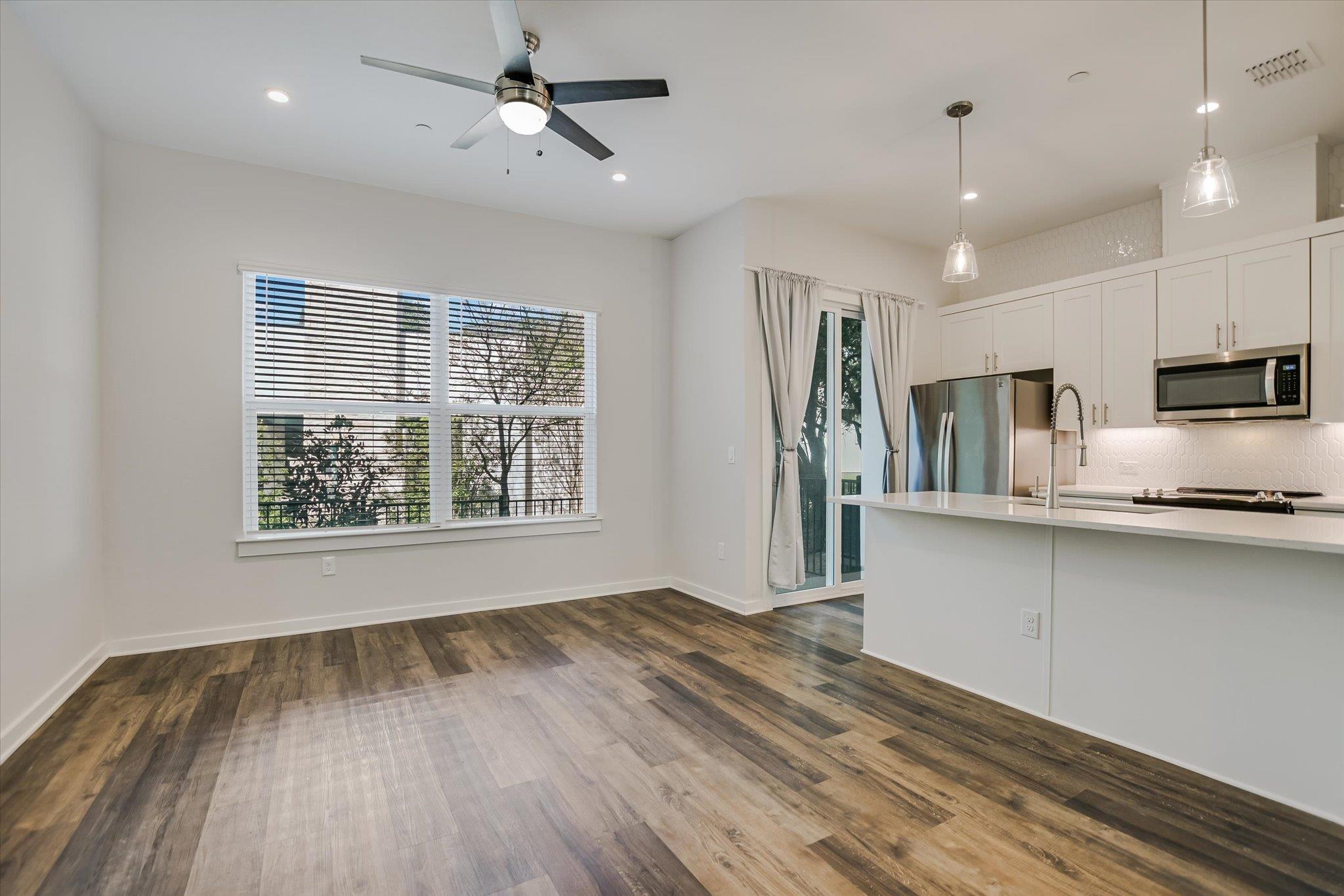 12001 Vista Parke DR # 1203