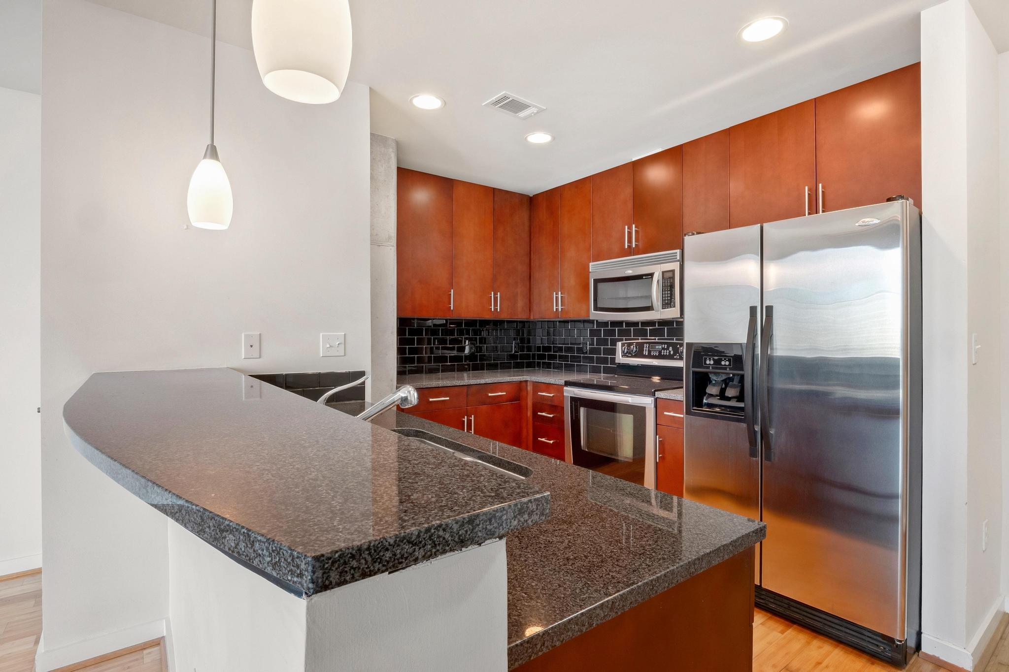 360 Nueces ST # 1318