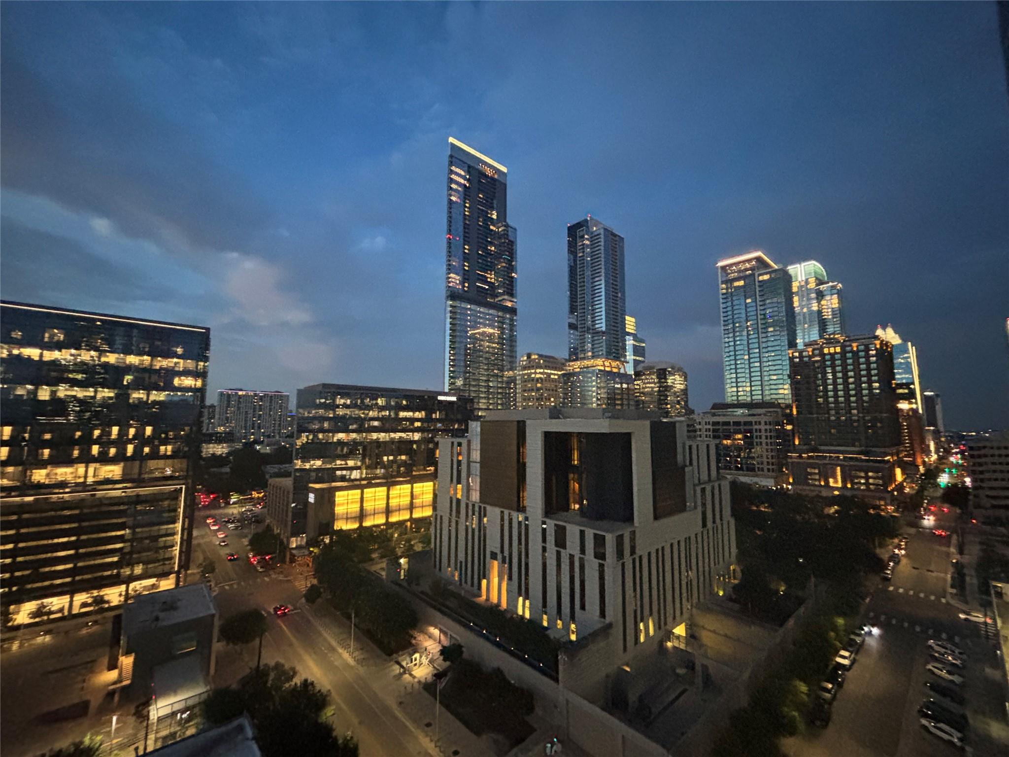 360 Nueces ST # 1318