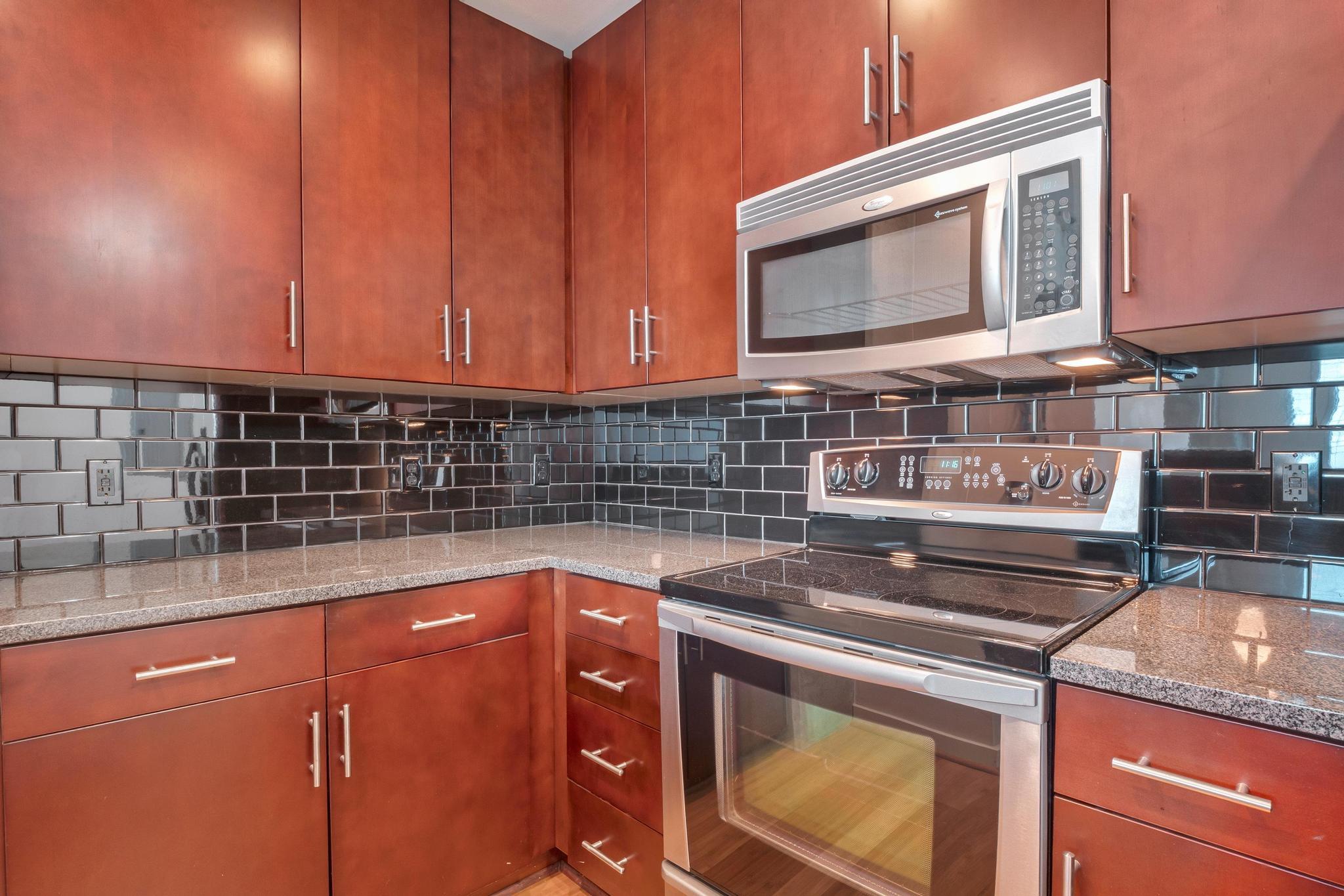 360 Nueces ST # 1318