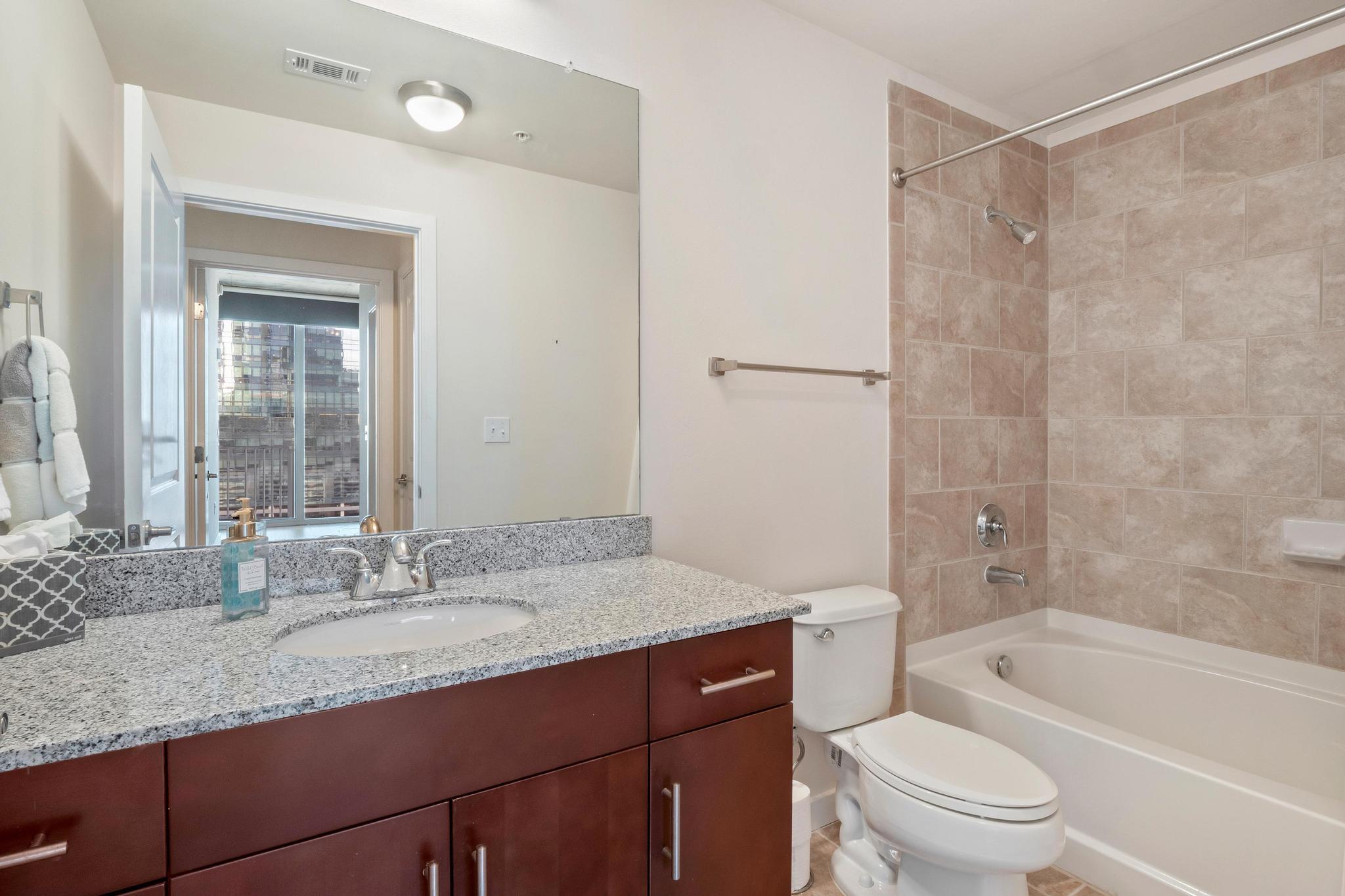 360 Nueces ST # 1318