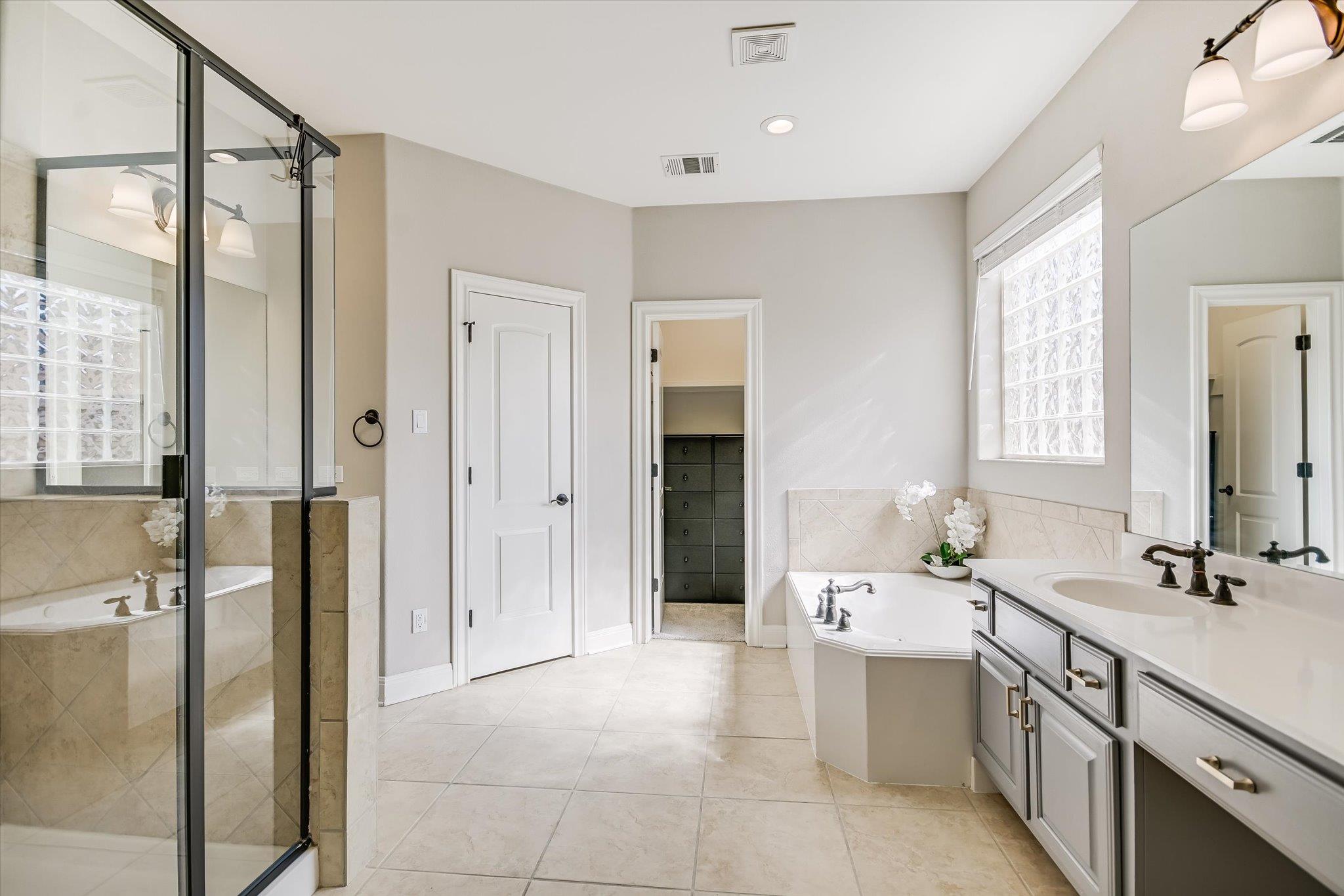 11316 Woodland Hills TRL