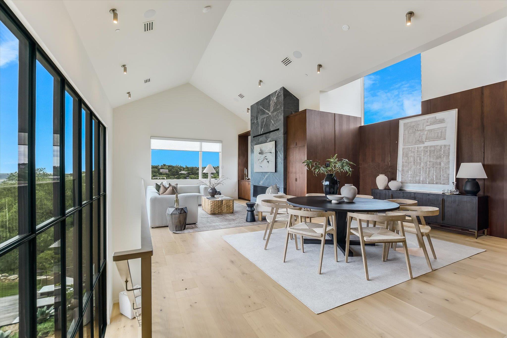 2405 Deer PASS