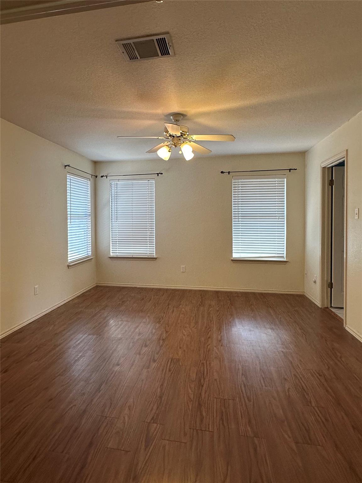 3509 Ruby Red DR