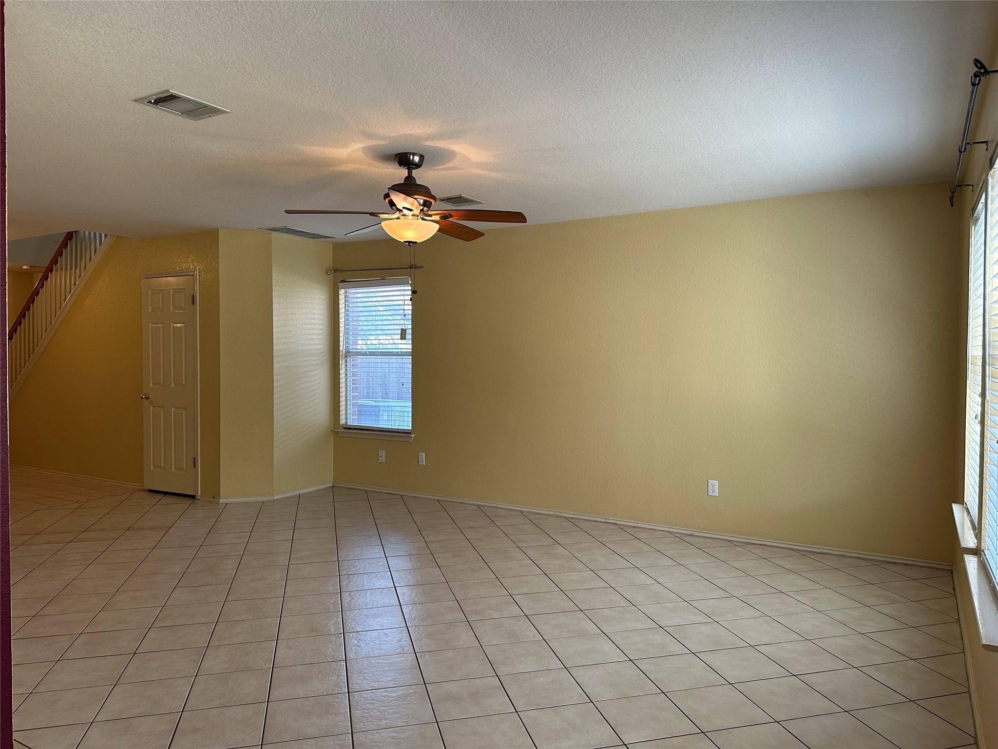 3509 Ruby Red DR