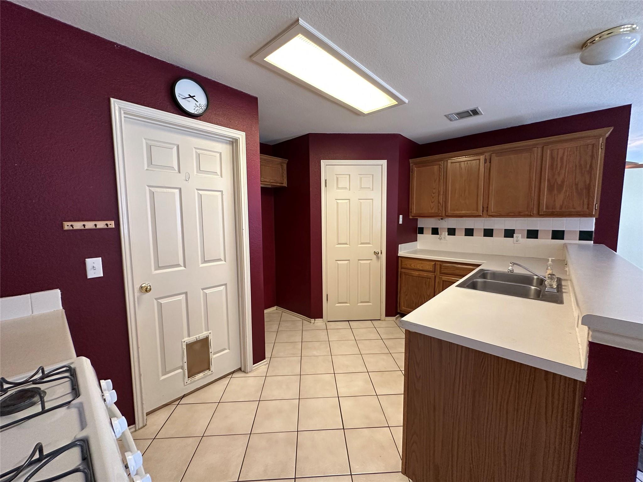 3509 Ruby Red DR