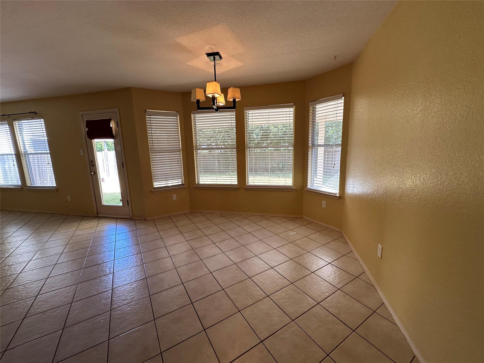 3509 Ruby Red DR