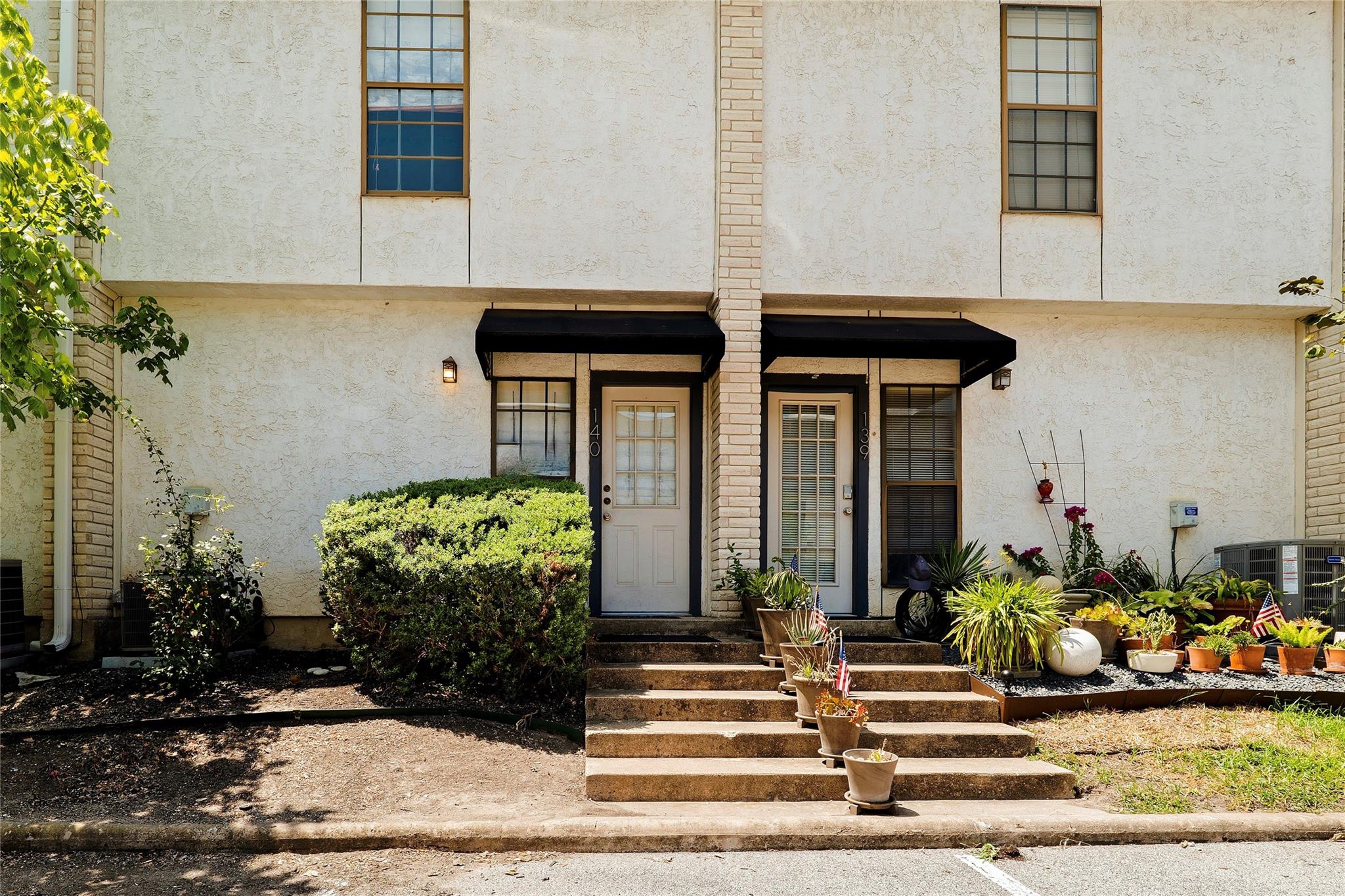 1307 Kinney Ave # 140