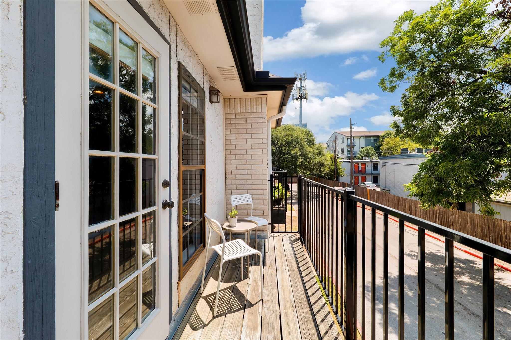 1307 Kinney Ave # 140
