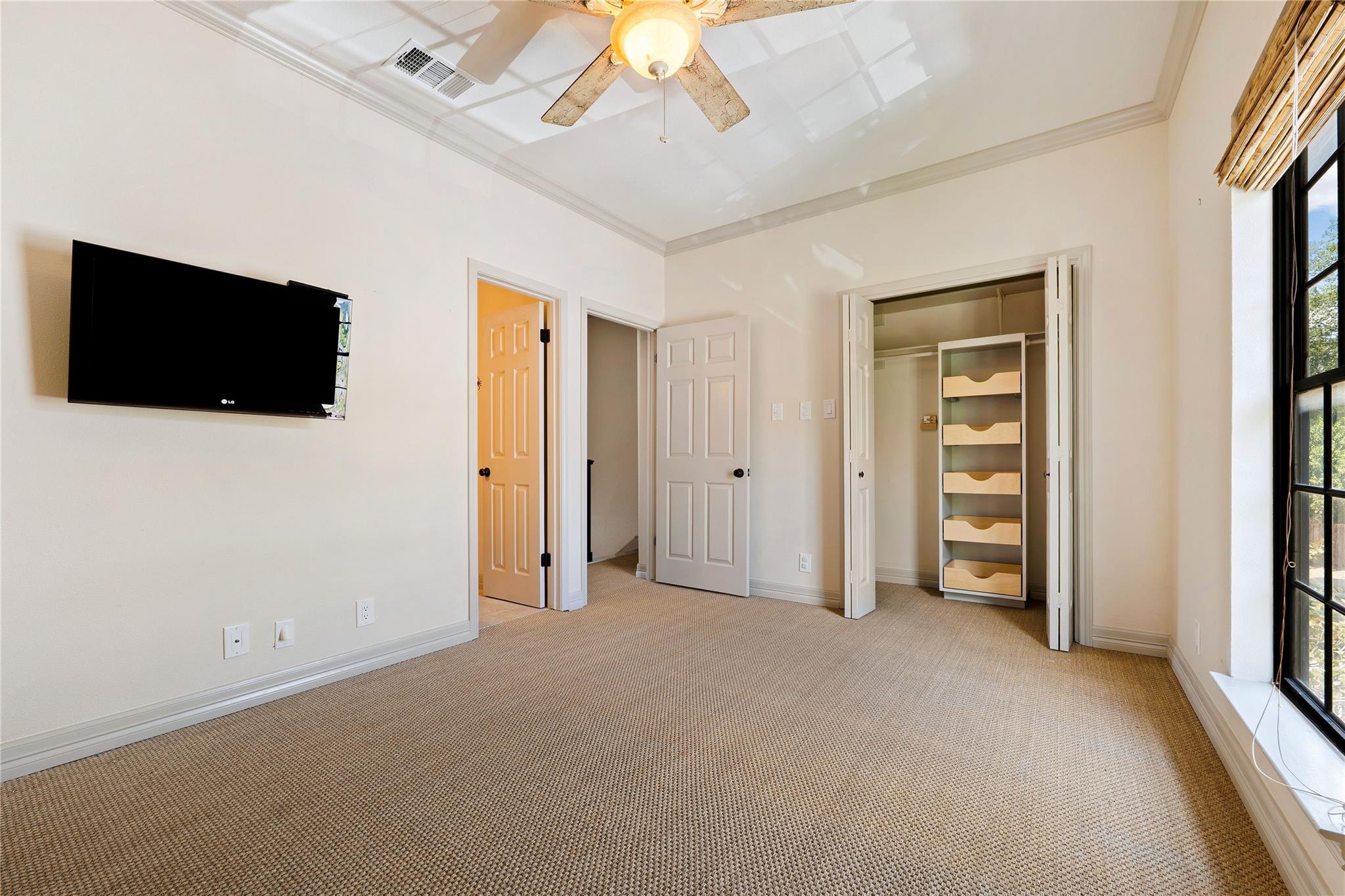1307 Kinney Ave # 140