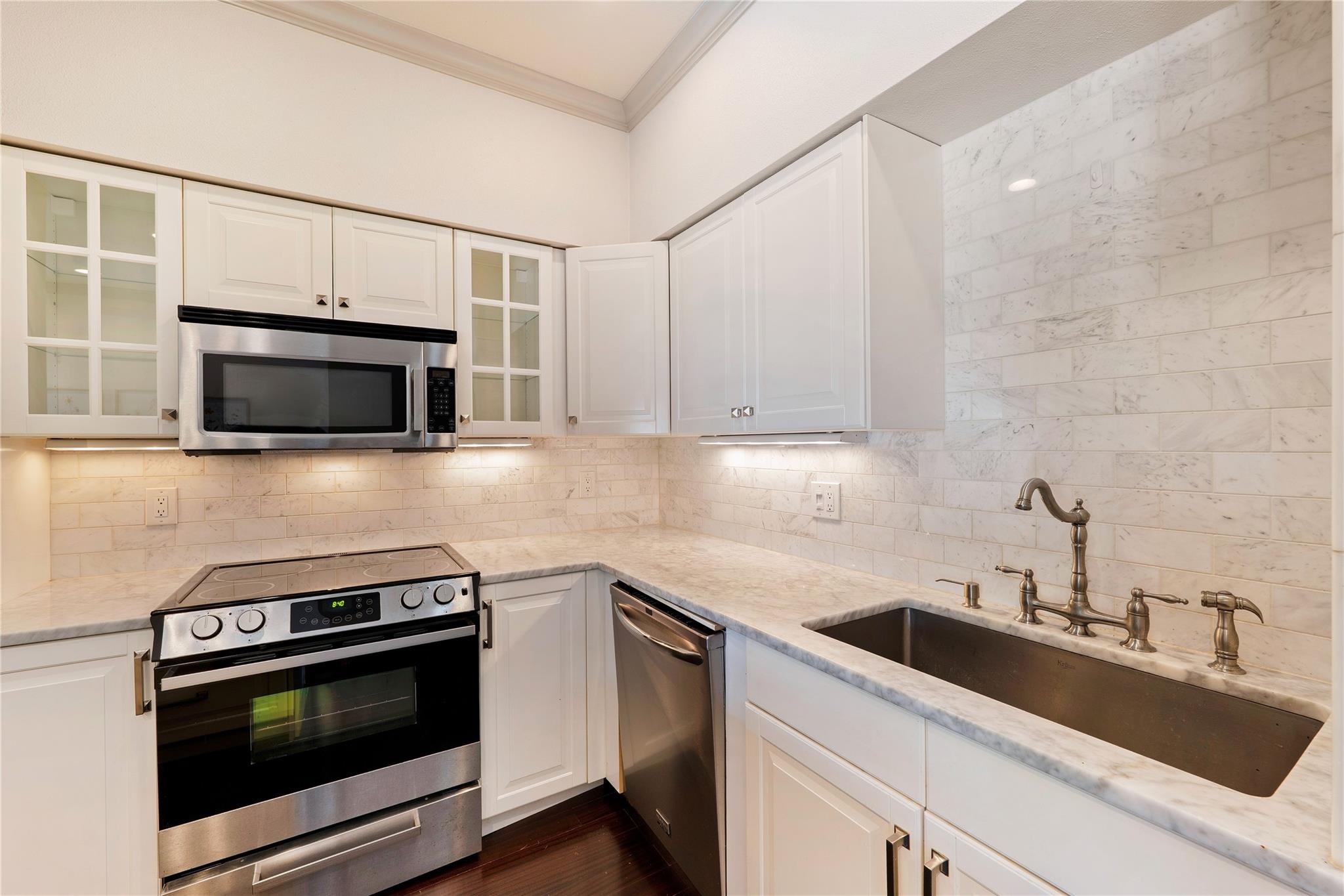 1307 Kinney Ave # 140