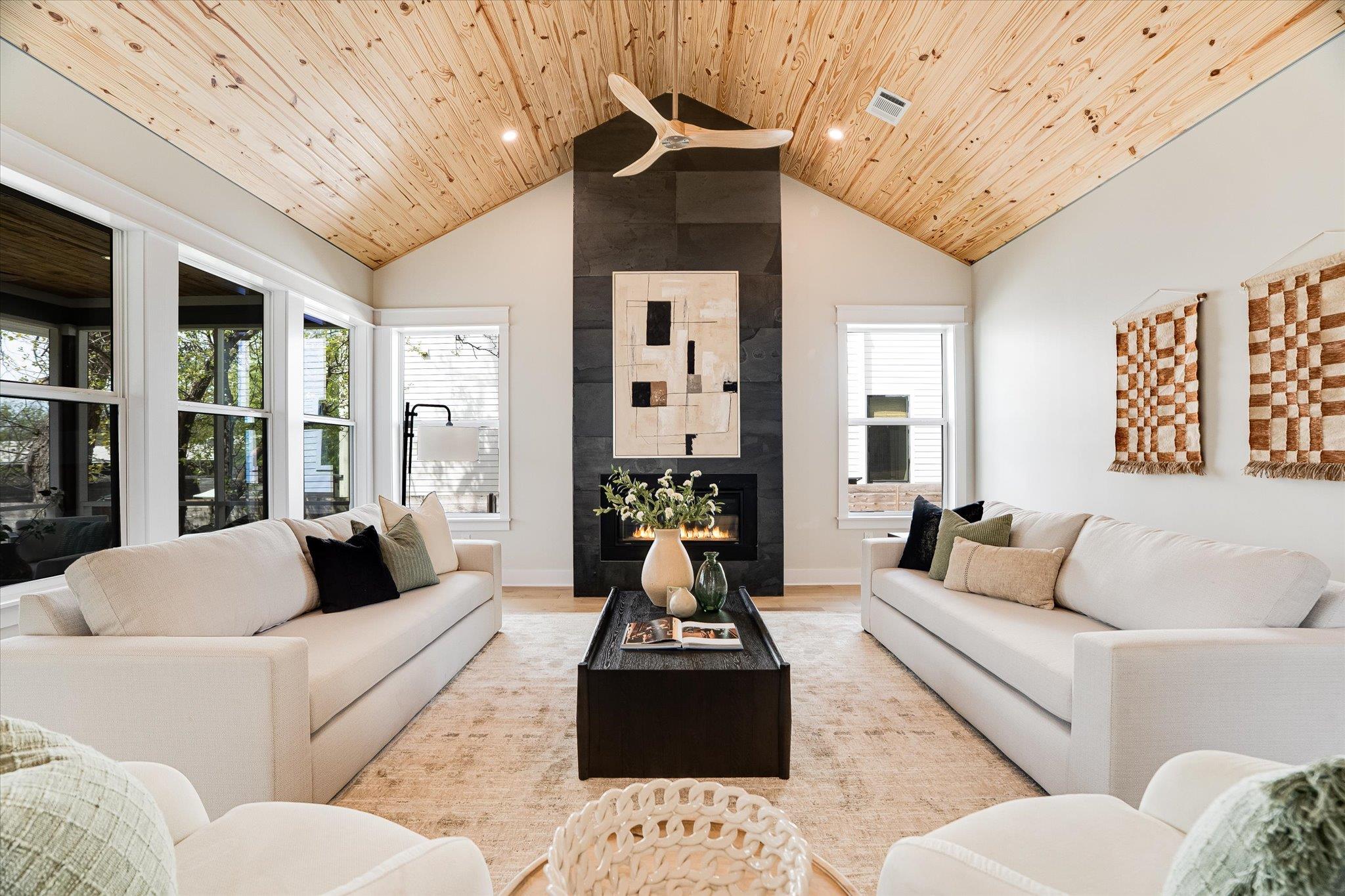 1009 Karen Ave