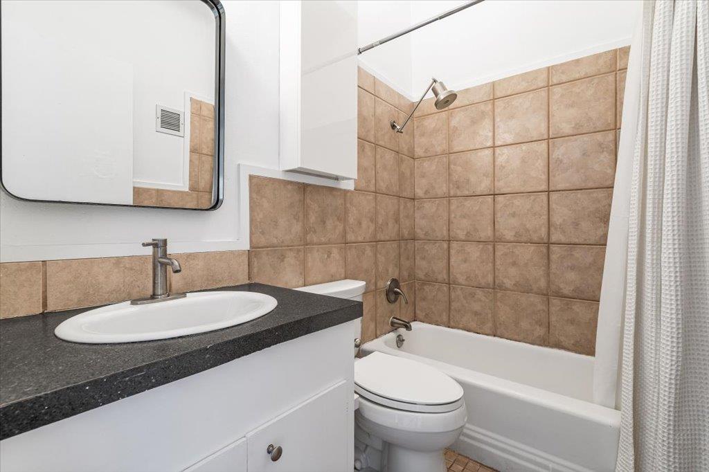 1304 Mariposa DR # 206