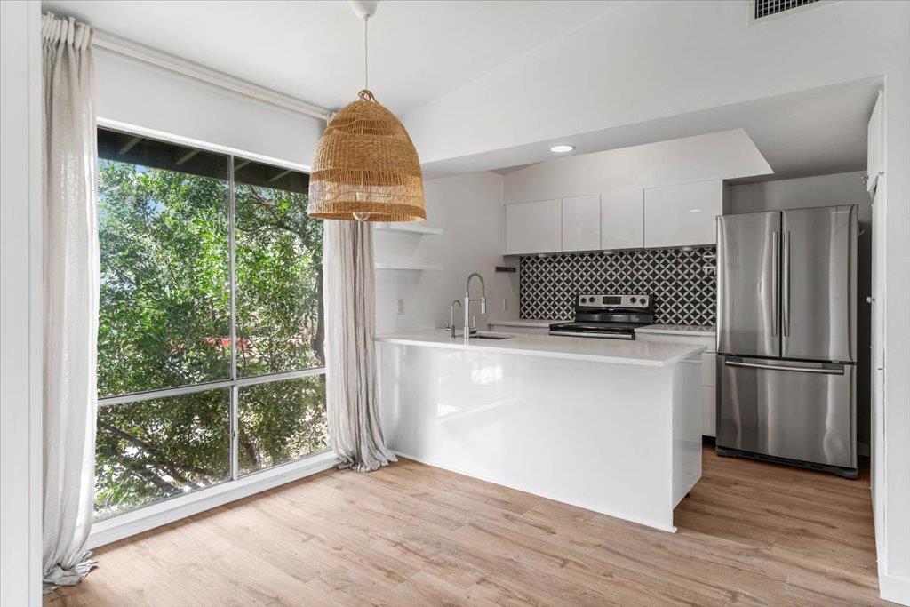 1304 Mariposa DR # 206