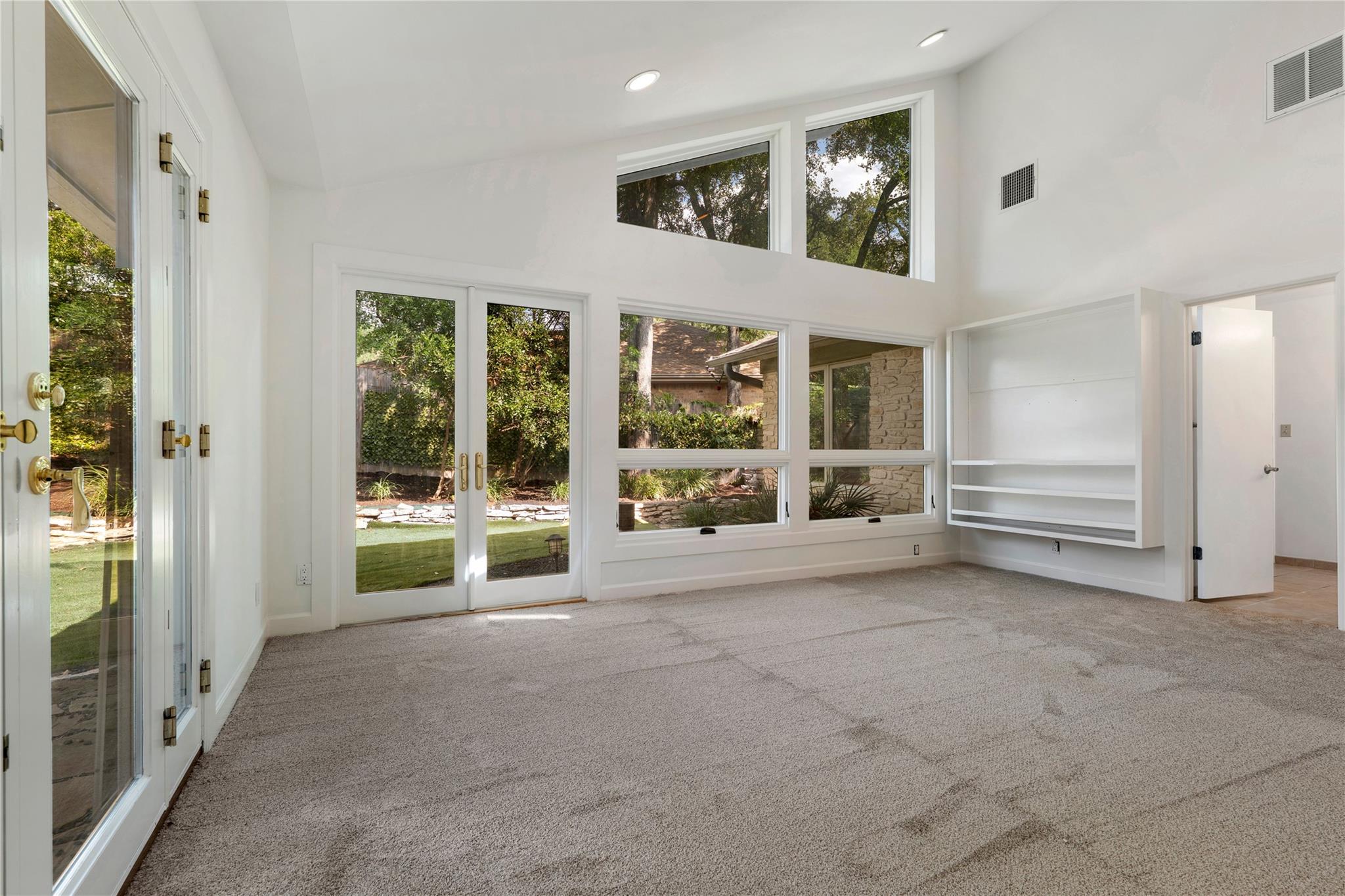 2112 Wychwood DR