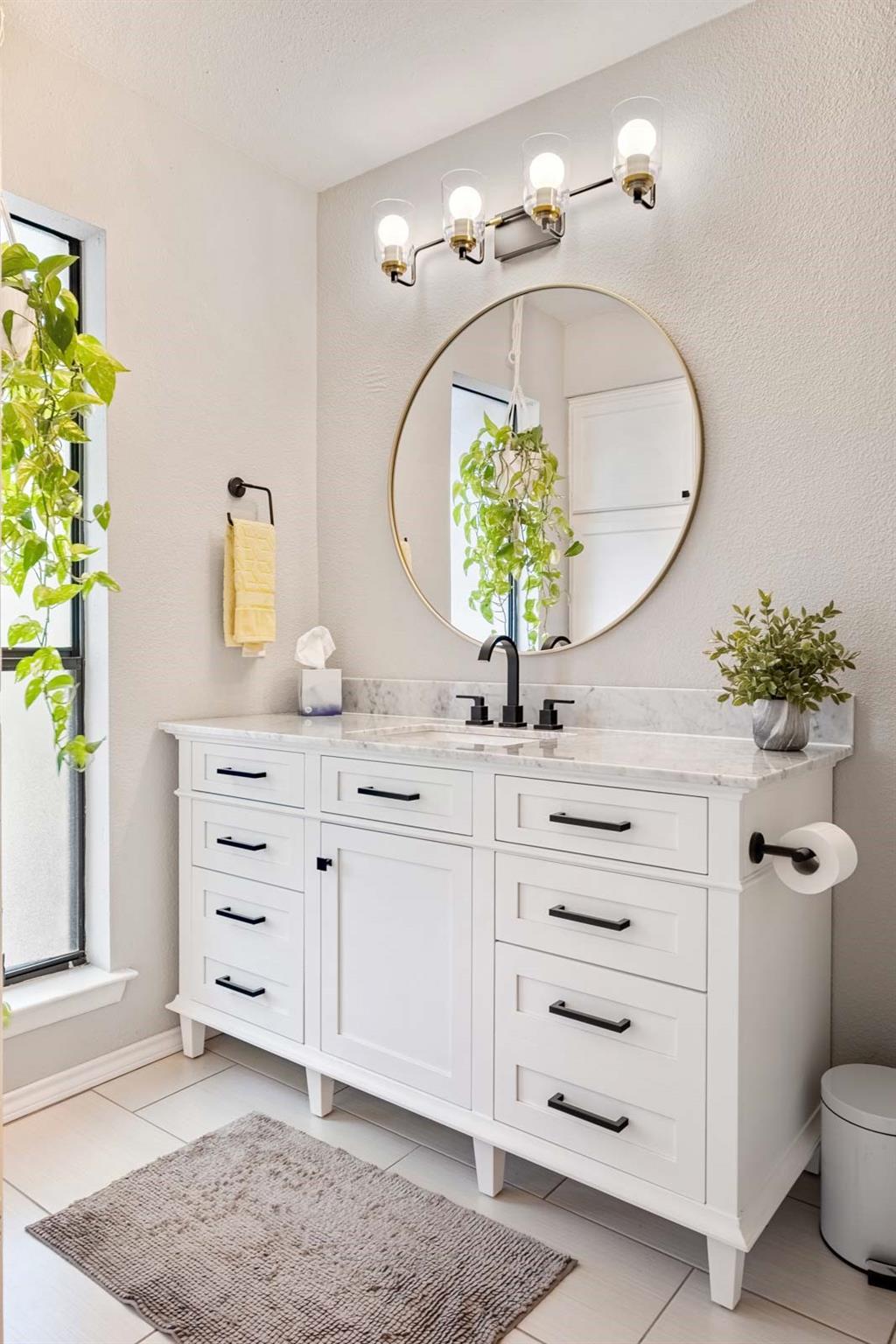 5602 Woodrow Ave # 204