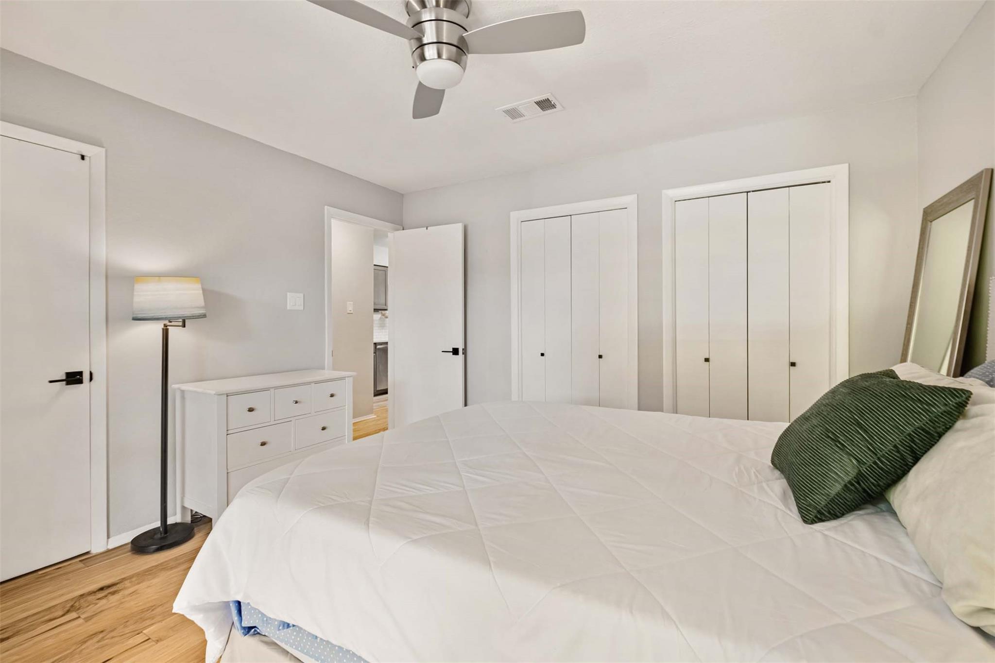 5602 Woodrow Ave # 204