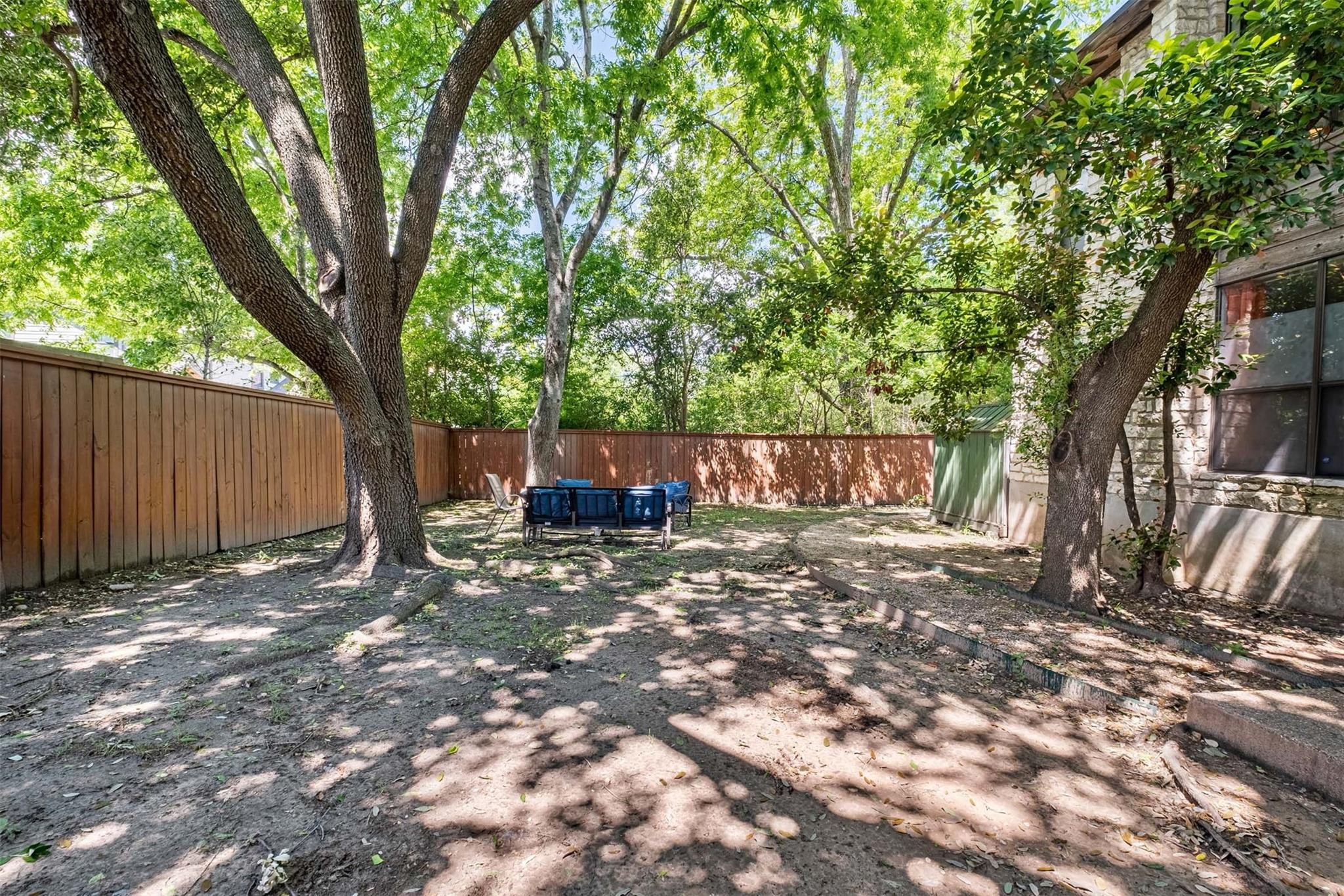 5602 Woodrow Ave # 204