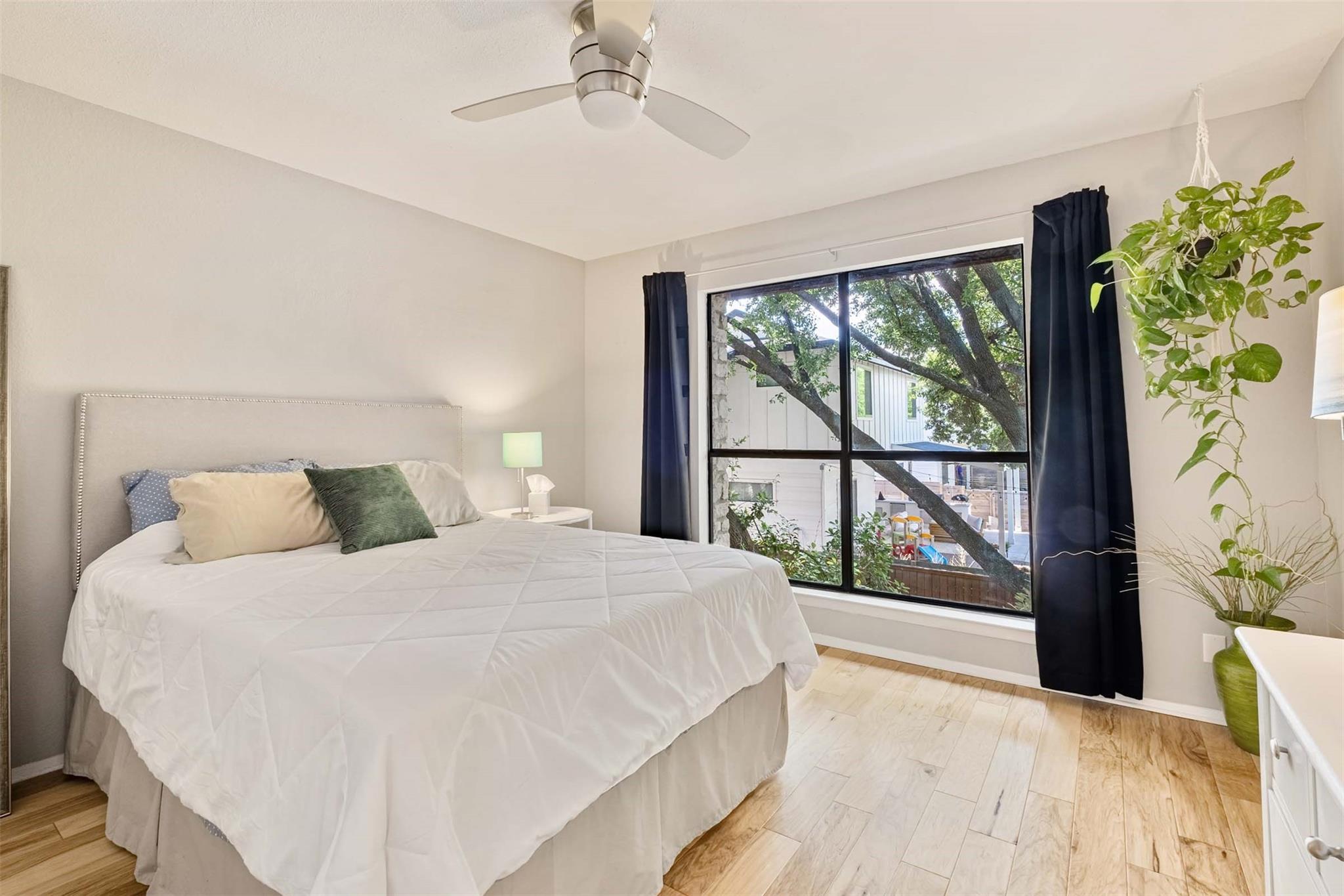 5602 Woodrow Ave # 204