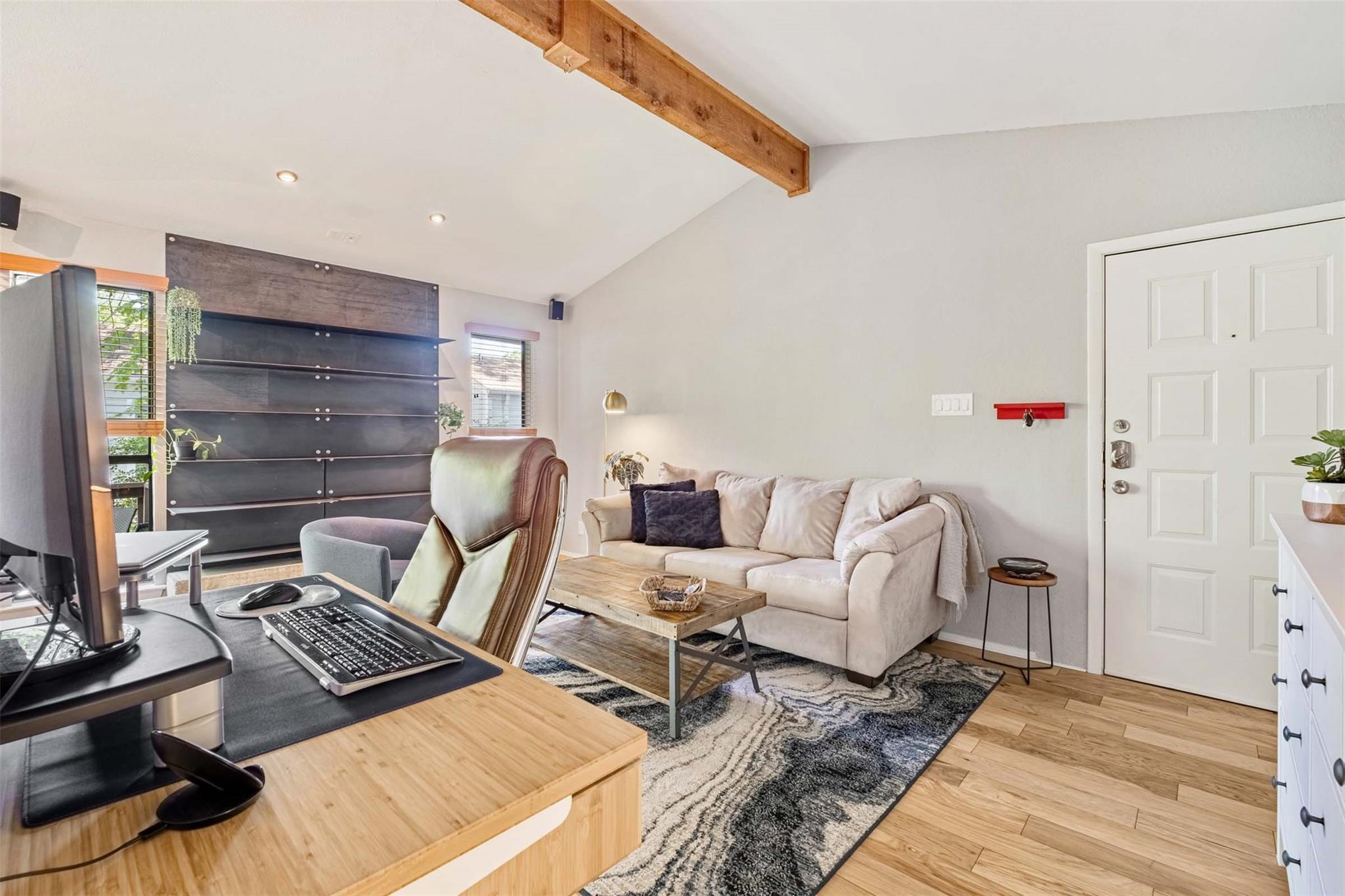 5602 Woodrow Ave # 204