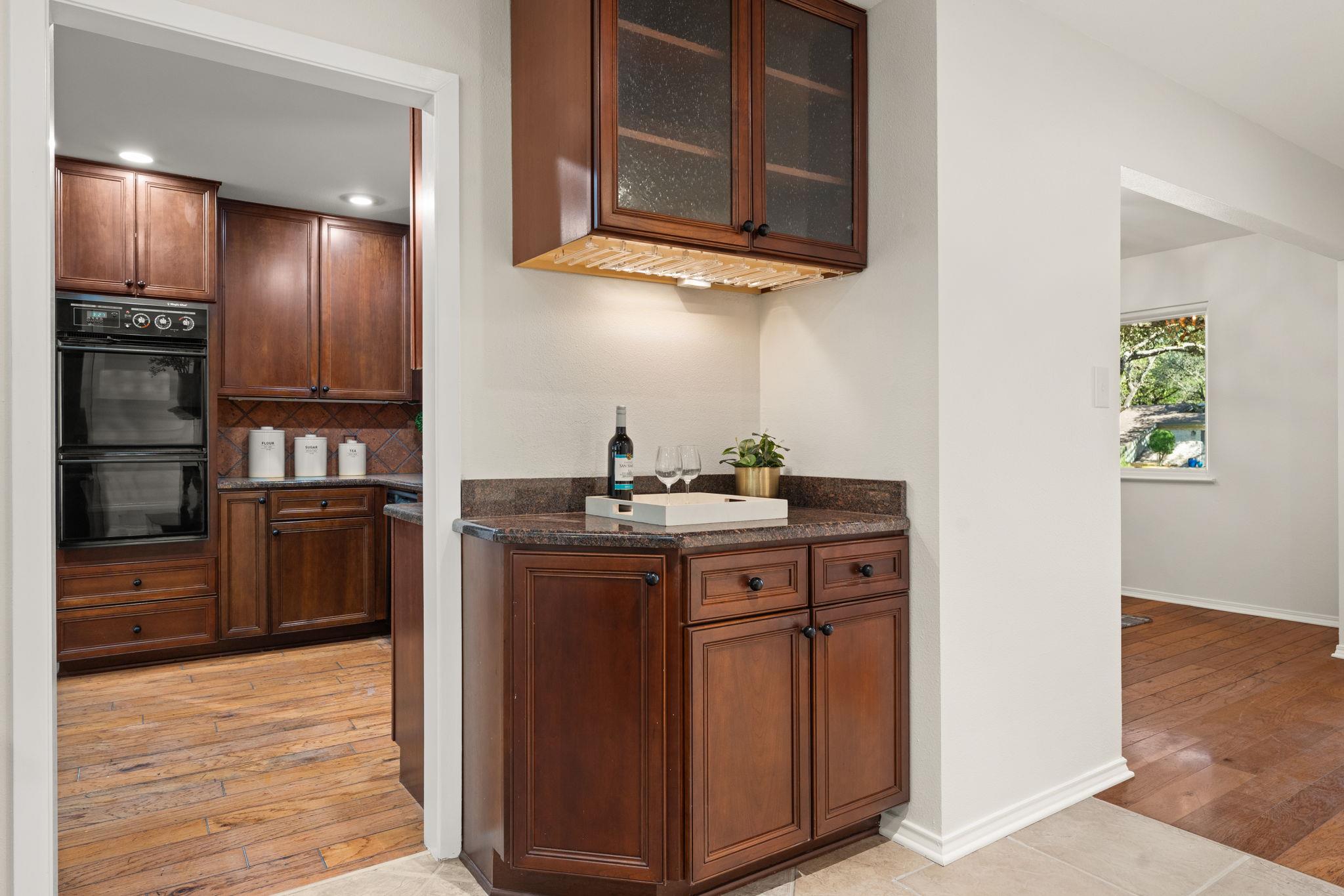 9109 Balcones Club DR