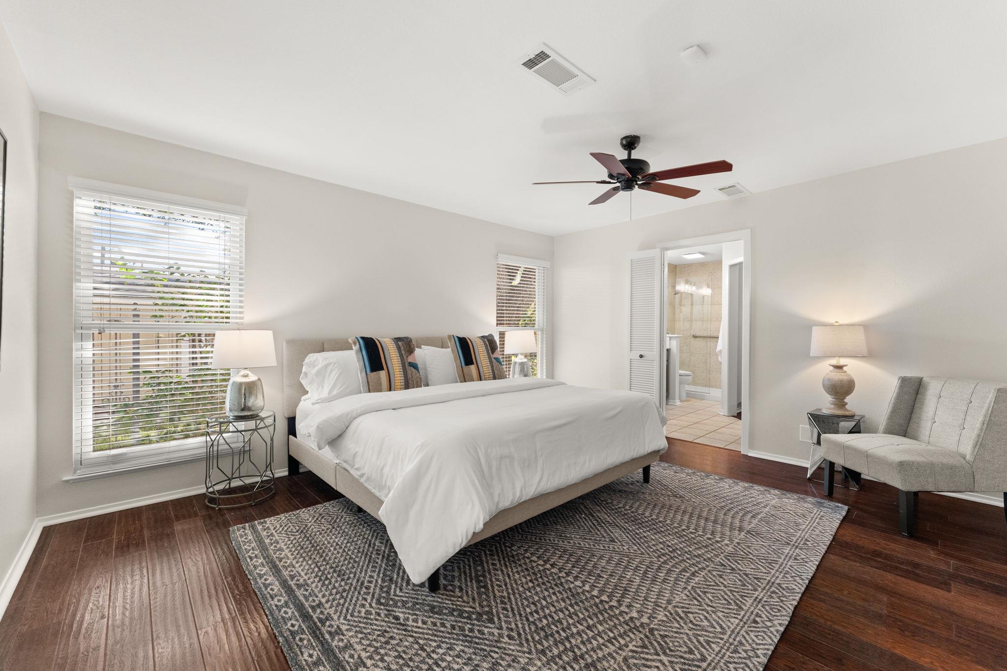 9109 Balcones Club DR