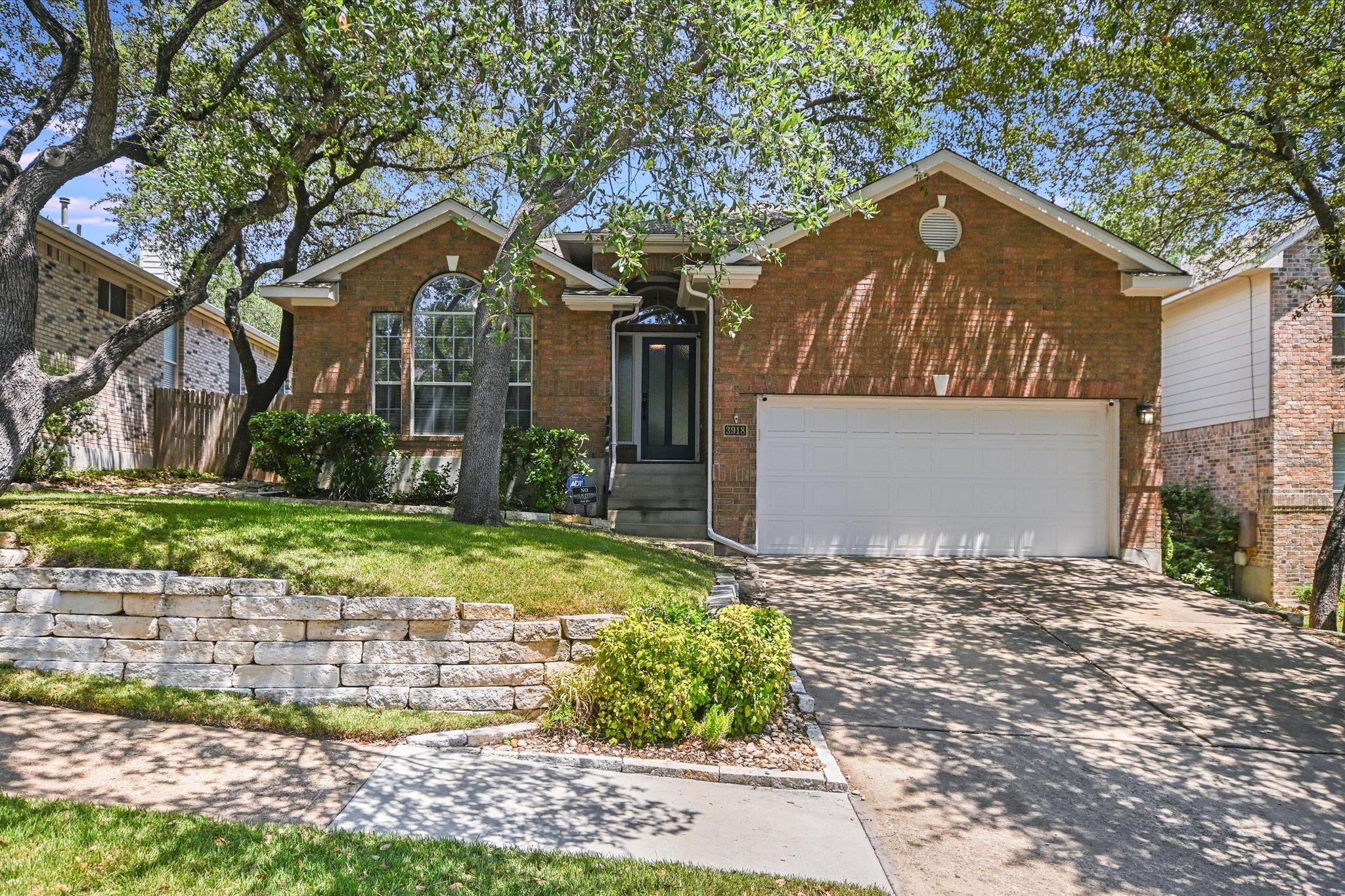 3918 Canyon Glen CIR