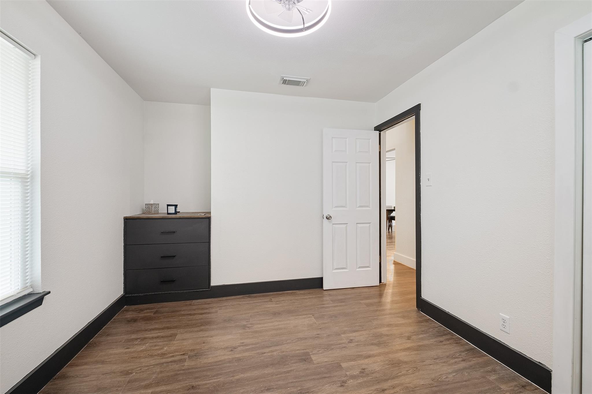 13516 Caldwell DR