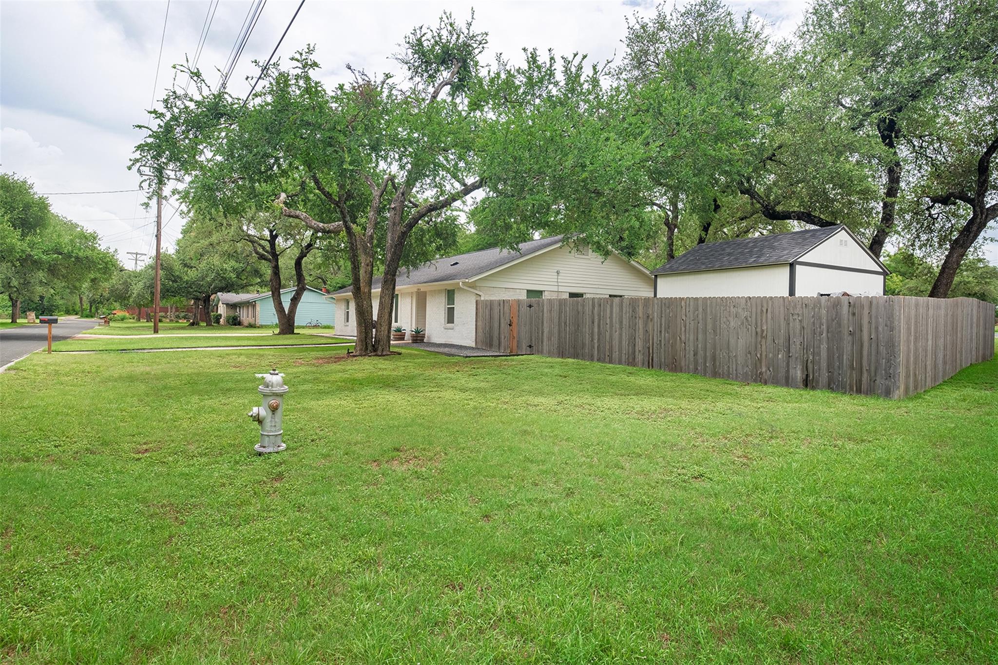 13516 Caldwell DR