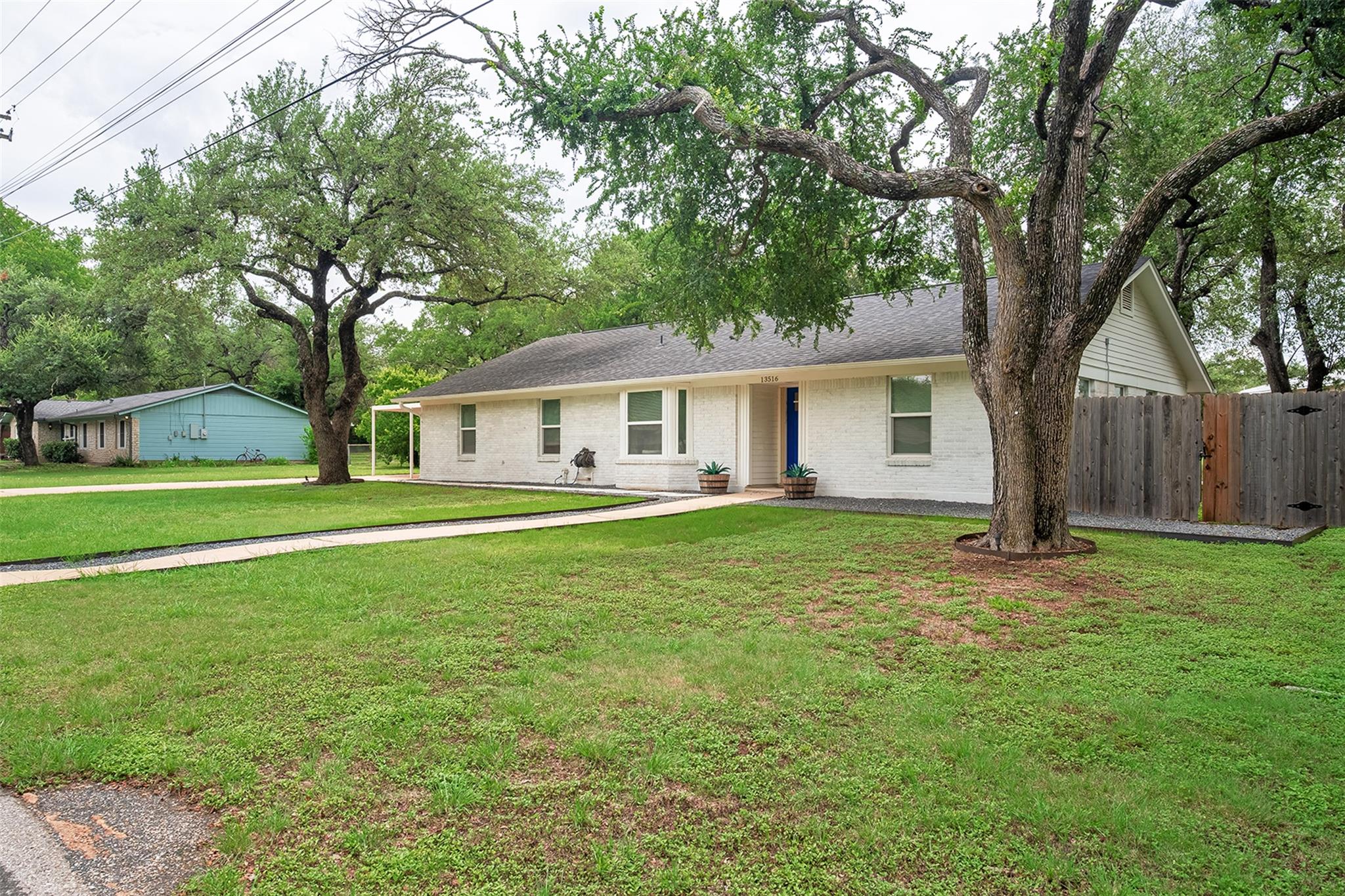 13516 Caldwell DR