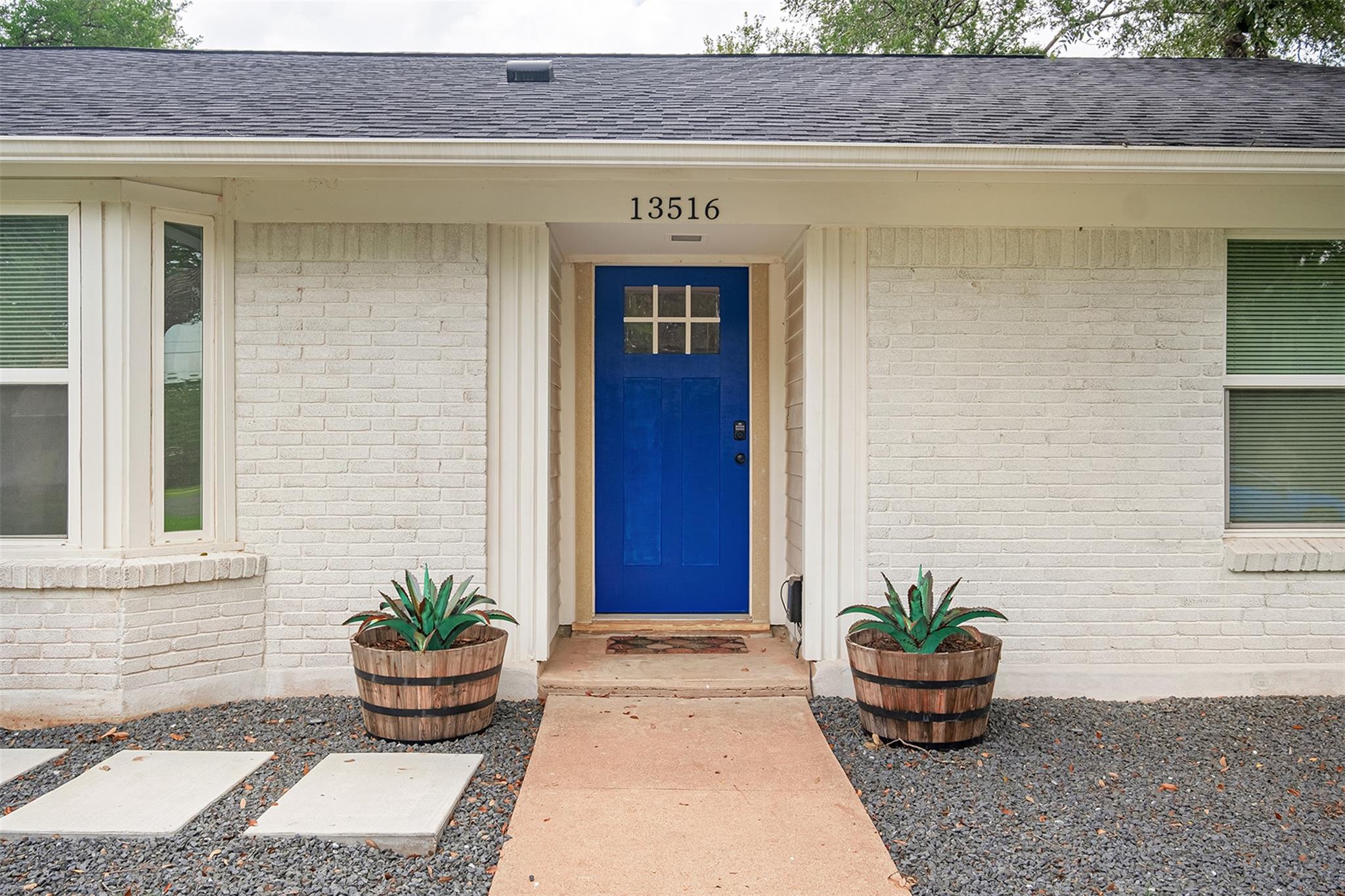 13516 Caldwell DR