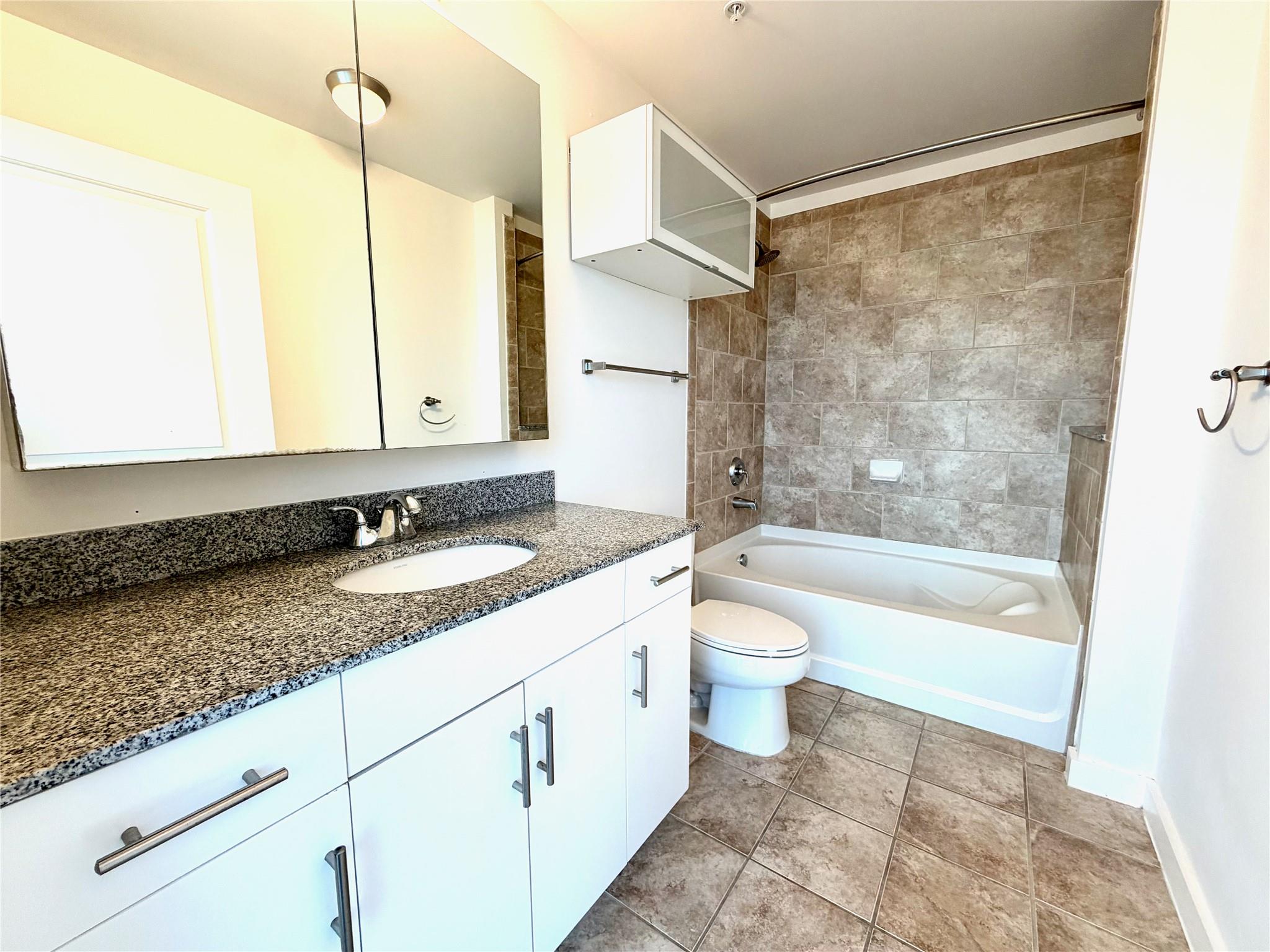 360 Nueces ST # 4008