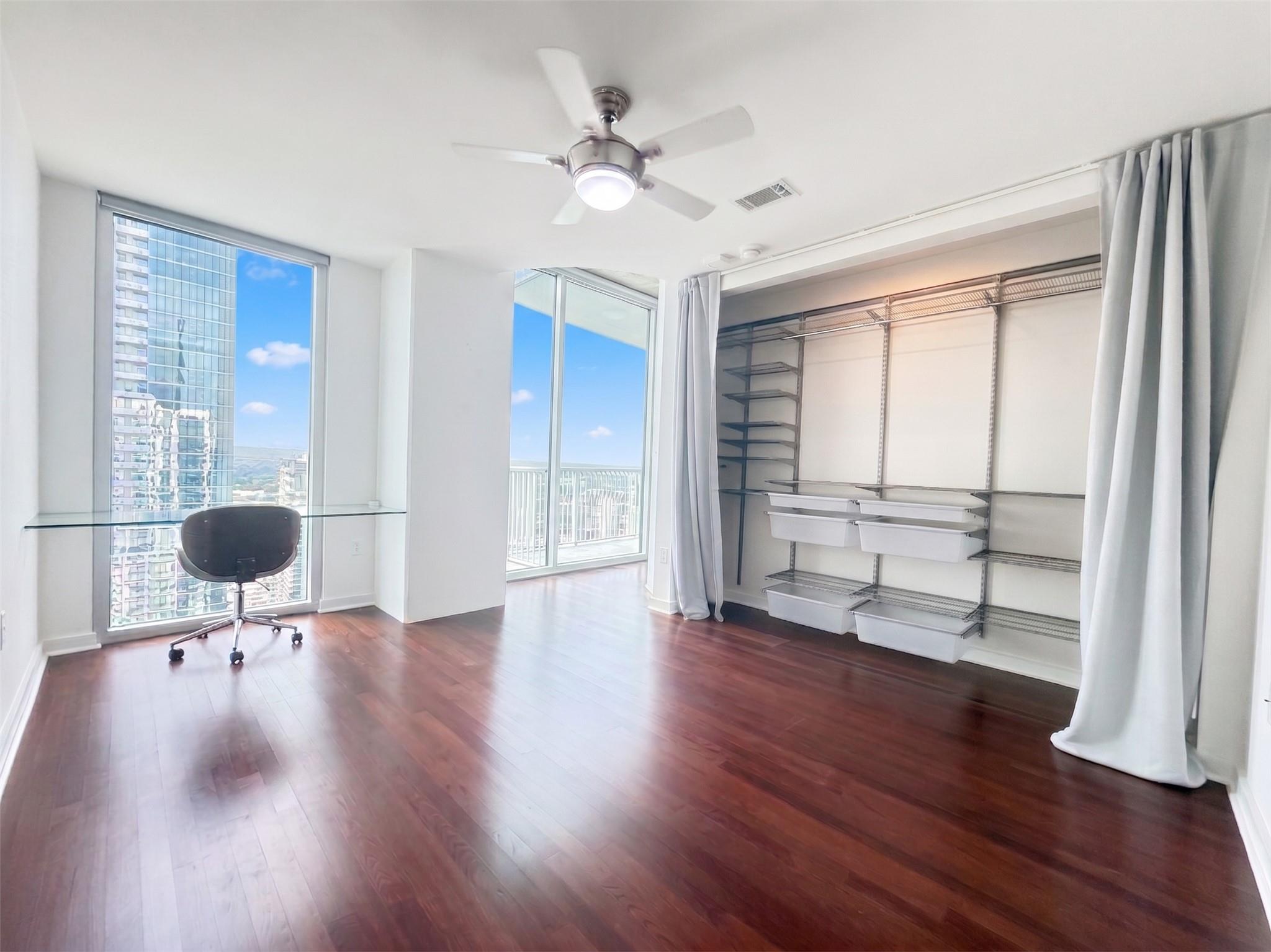 360 Nueces ST # 4008