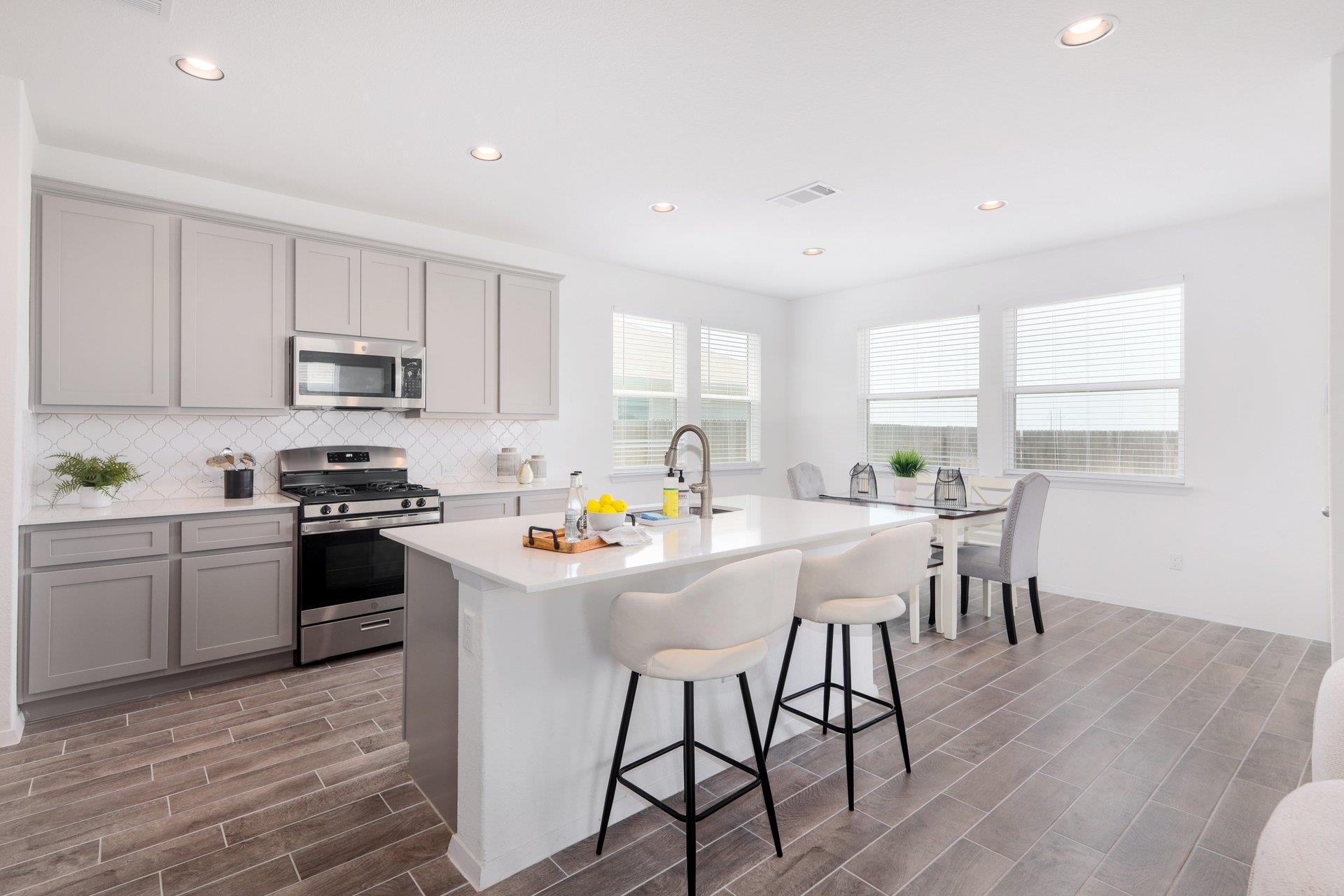 1408 Flint Knapper DR