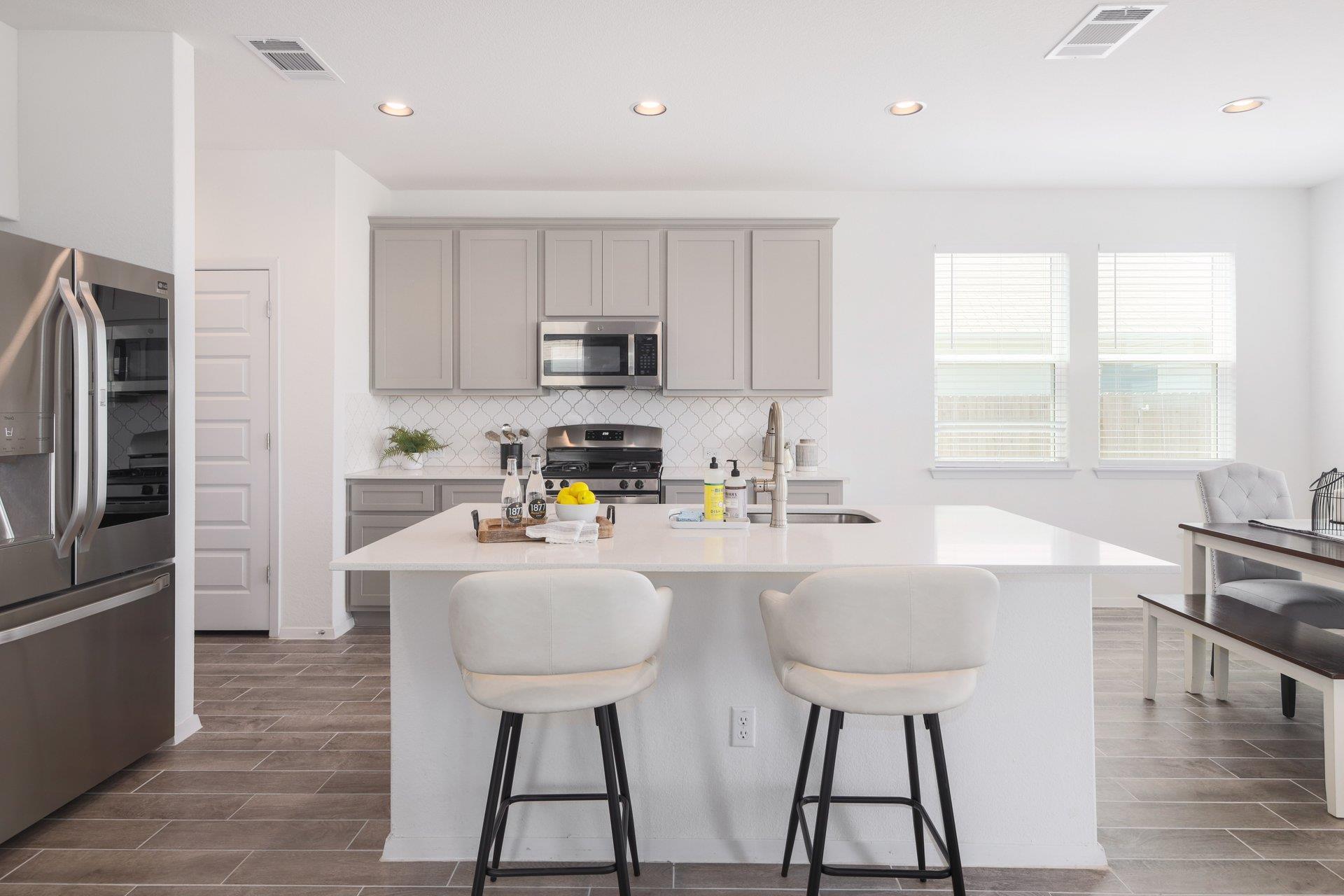 1408 Flint Knapper DR