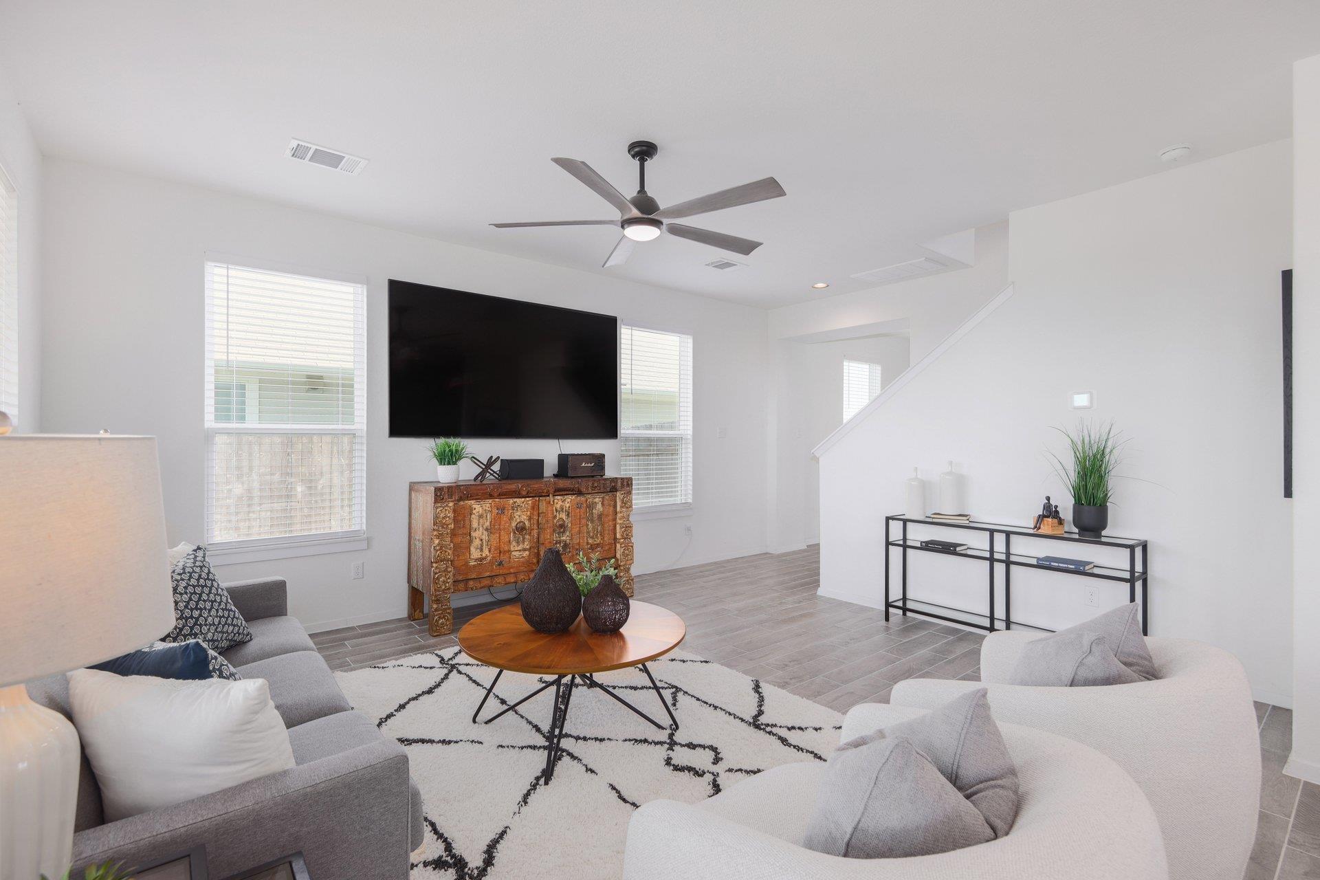 1408 Flint Knapper DR