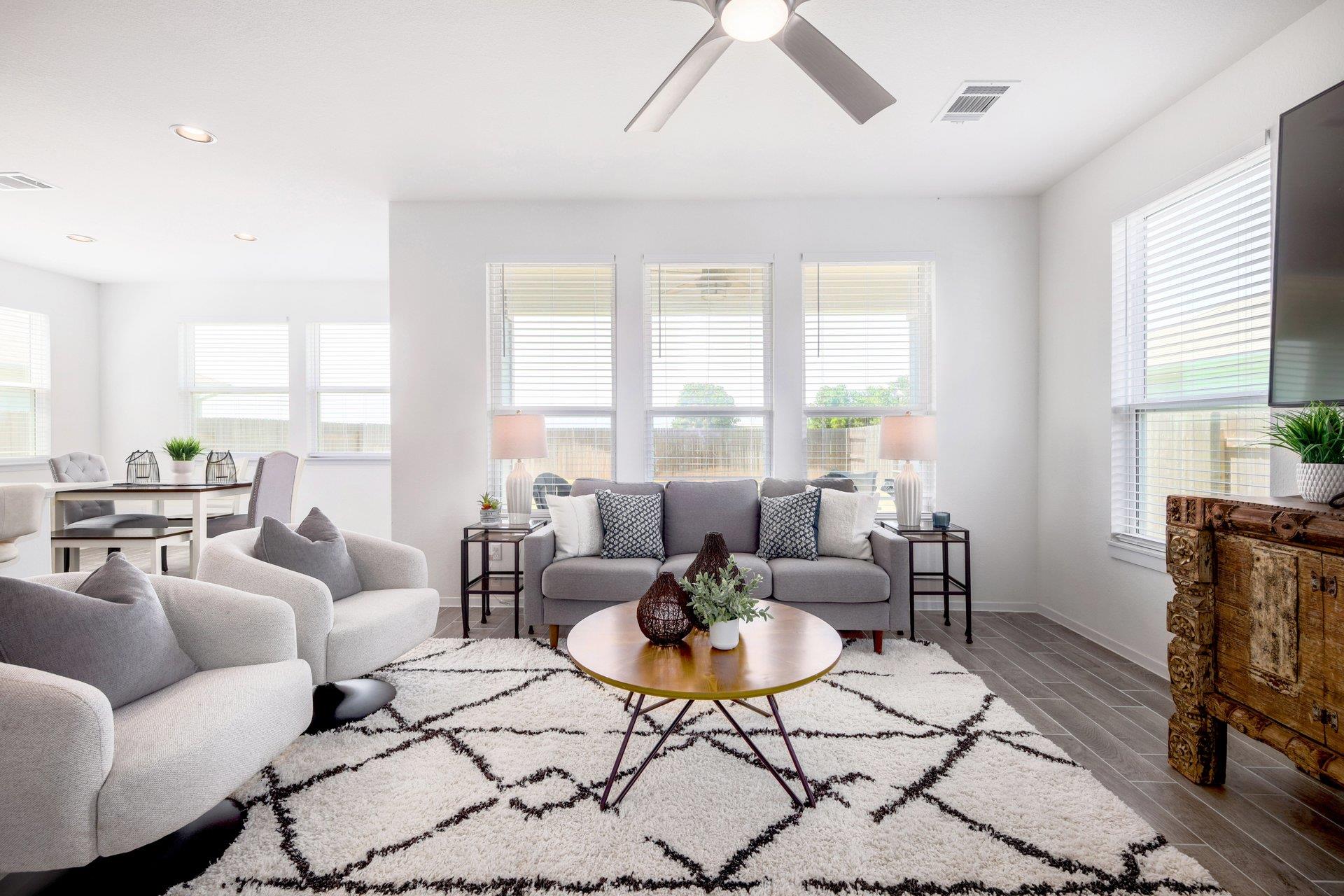 1408 Flint Knapper DR