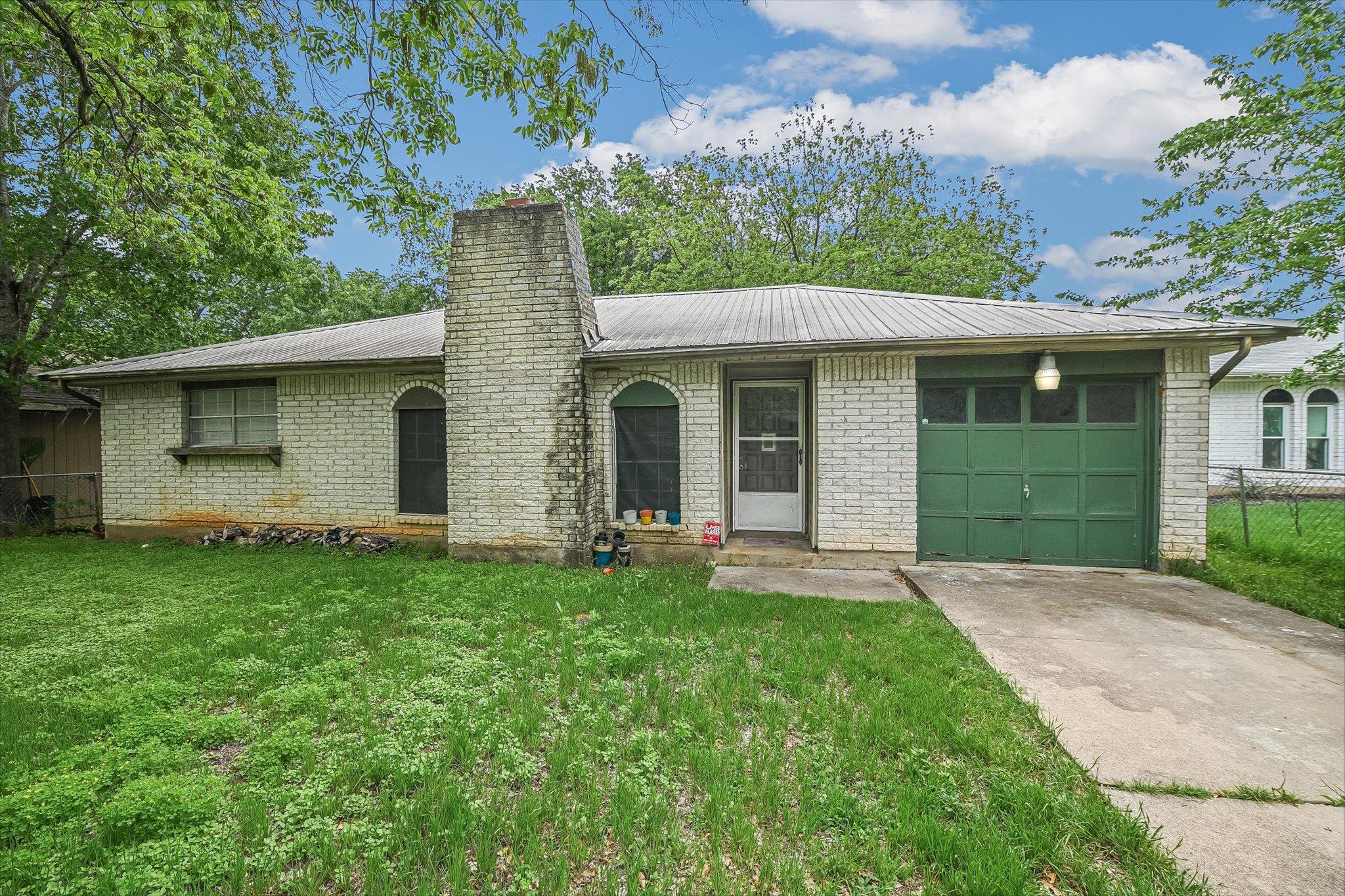1637 Chippeway LN