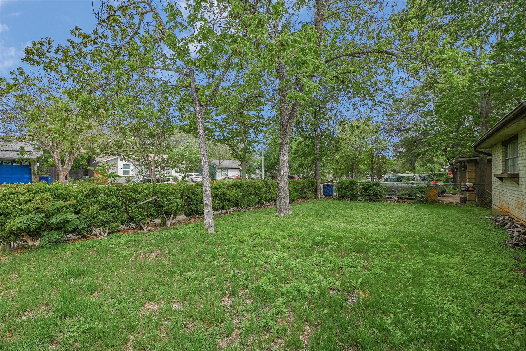 1637 Chippeway LN